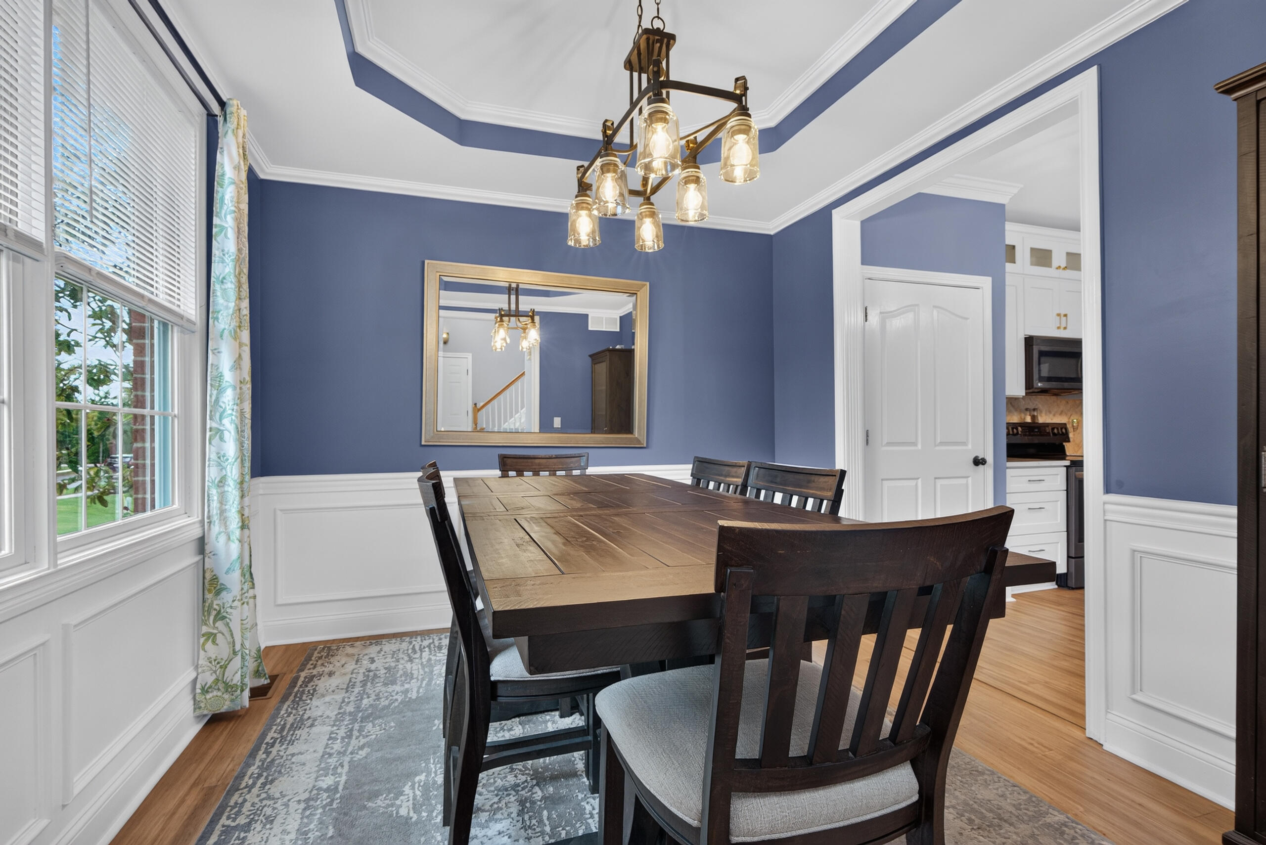 704 Autumn Court Property Photo 6