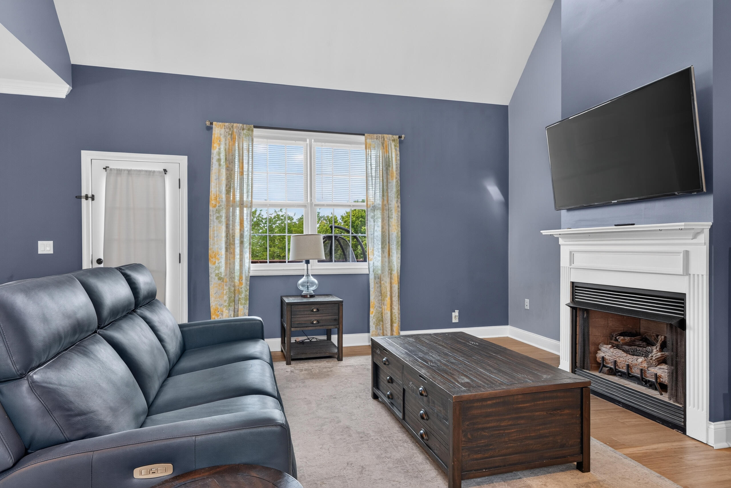 704 Autumn Court Property Photo 9