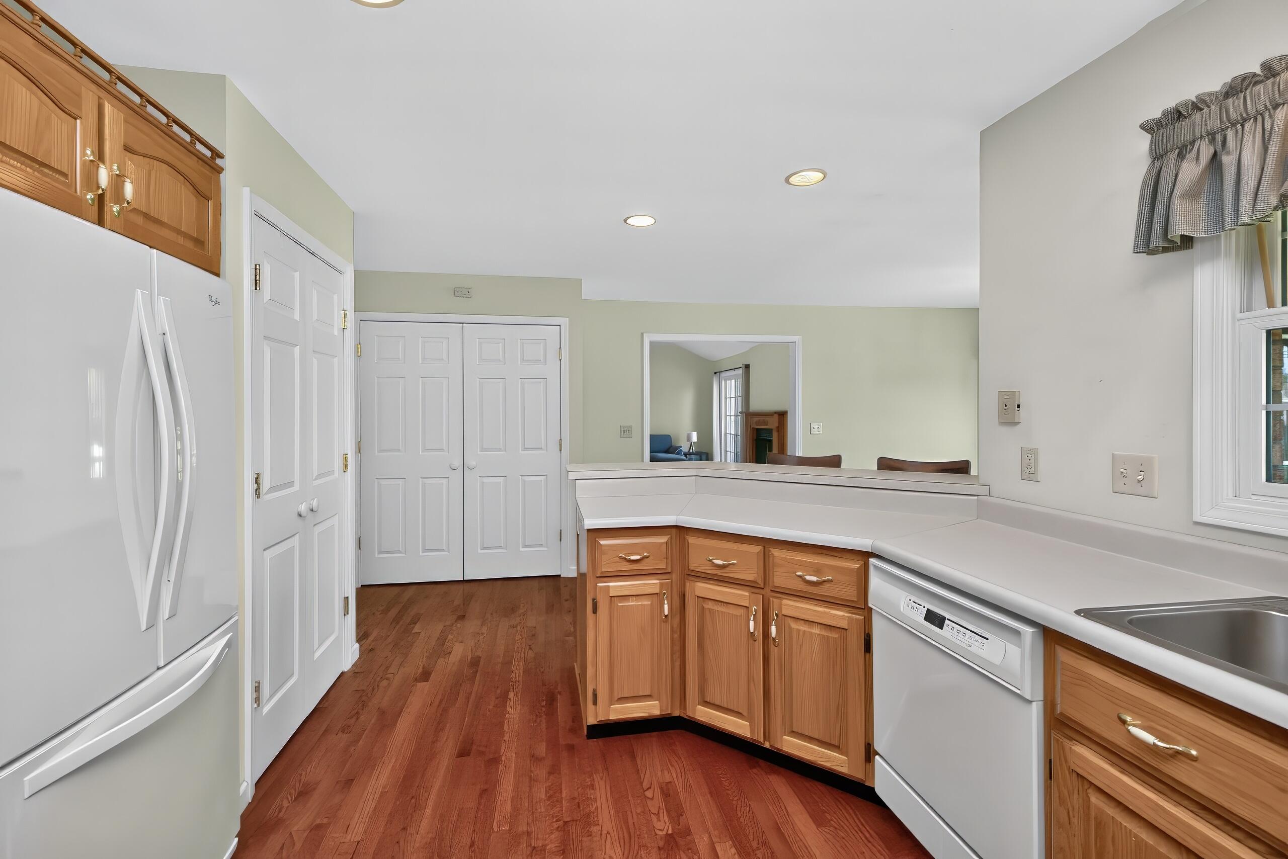 1050 Burnell Drive Property Photo 16