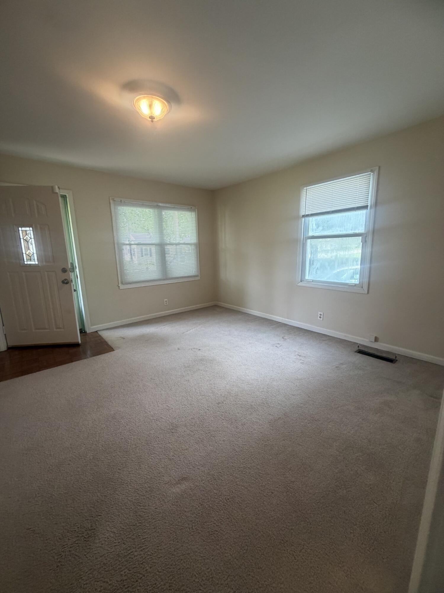 406 Crestview Drive Property Photo 10