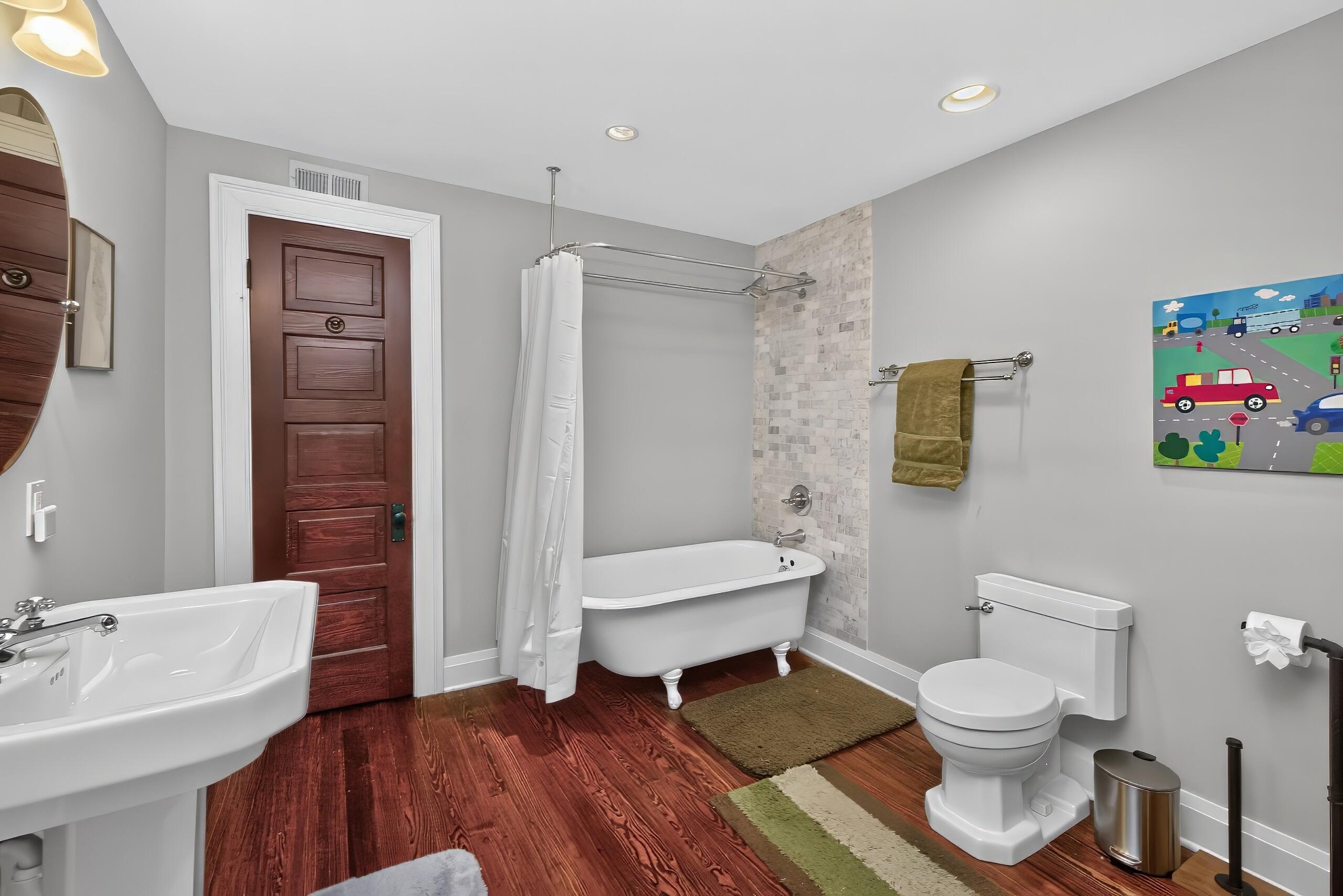 128 E Third Street Property Photo 29