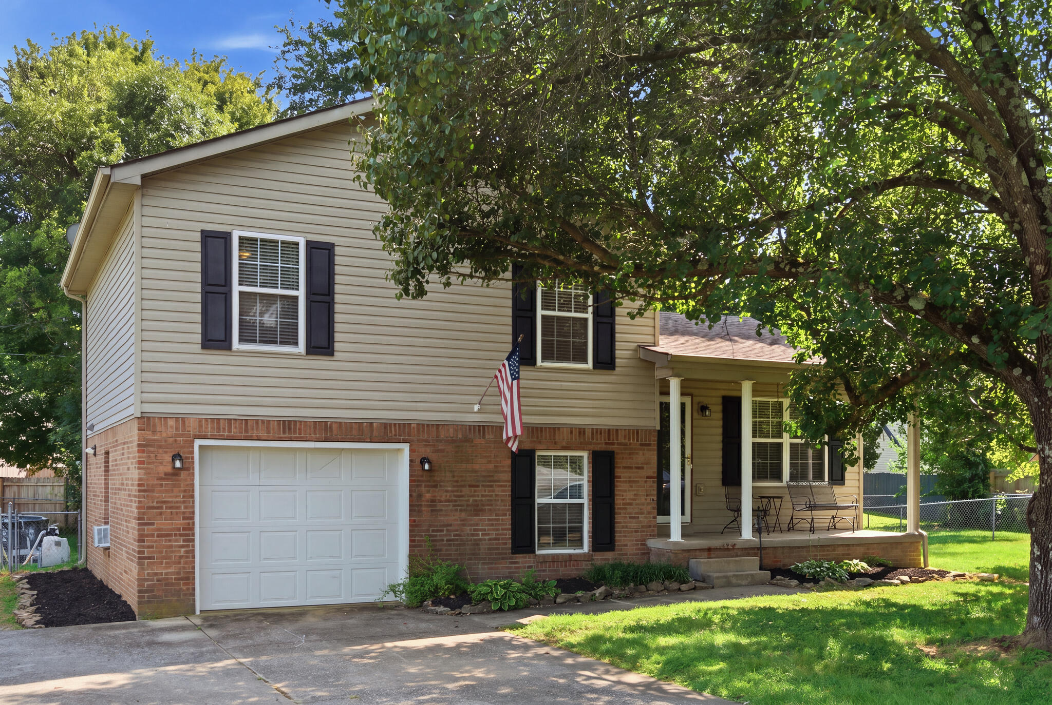 303 Cedar Way Property Photo 1