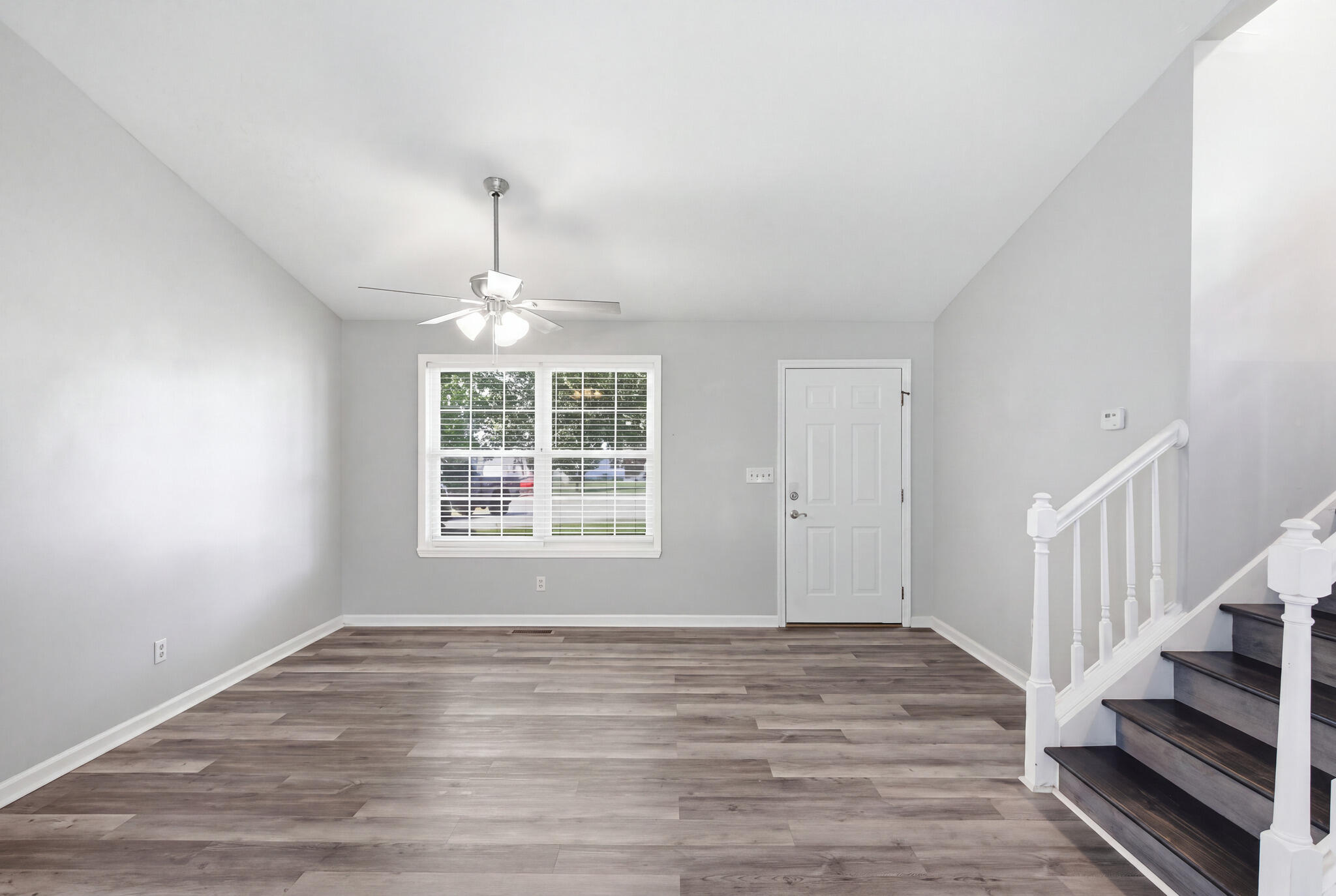 303 Cedar Way Property Photo 6