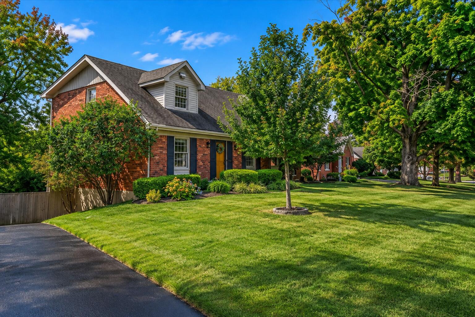 328 Leawood Drive Property Photo 2