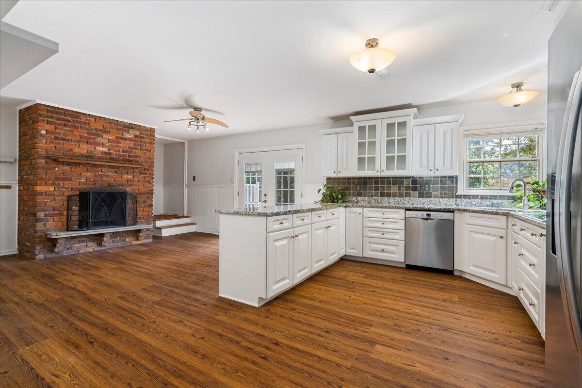 328 Leawood Drive Property Photo 9