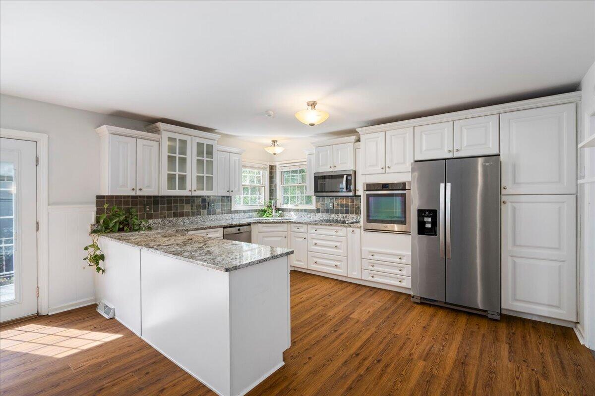 328 Leawood Drive Property Photo 11