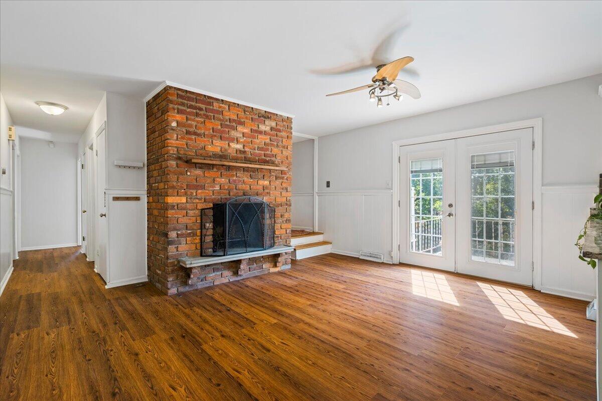 328 Leawood Drive Property Photo 12