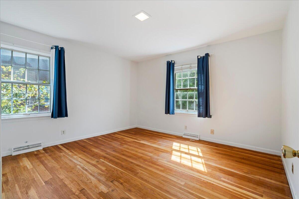 328 Leawood Drive Property Photo 13