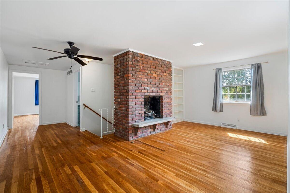 328 Leawood Drive Property Photo 17