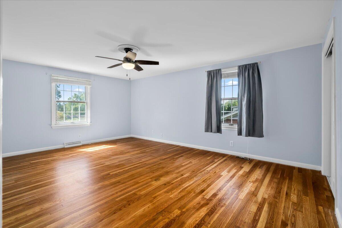 328 Leawood Drive Property Photo 20