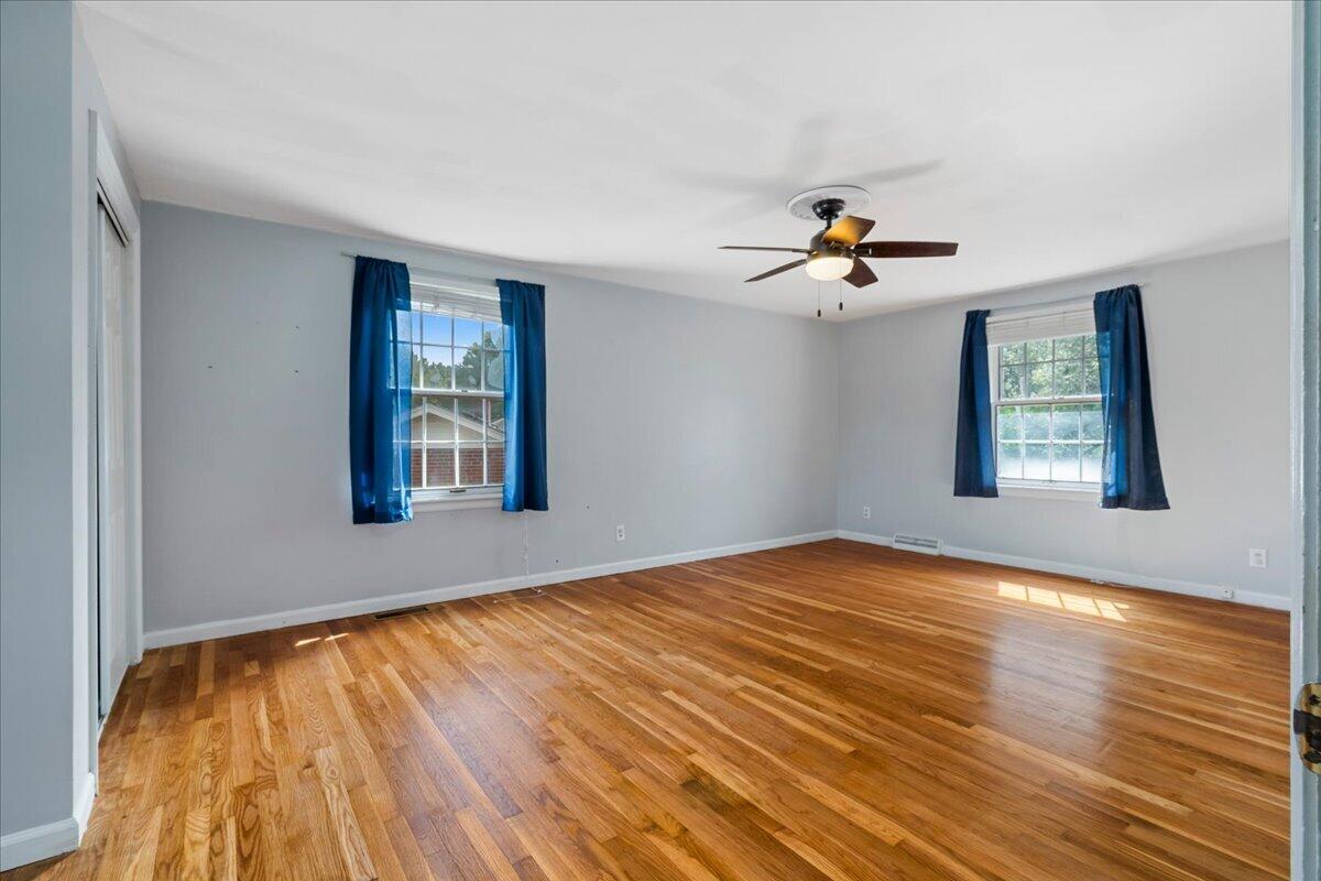 328 Leawood Drive Property Photo 24