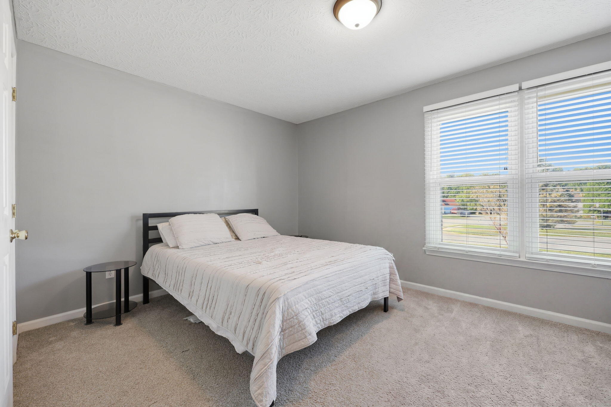 516 Chaucer Drive Property Photo 6