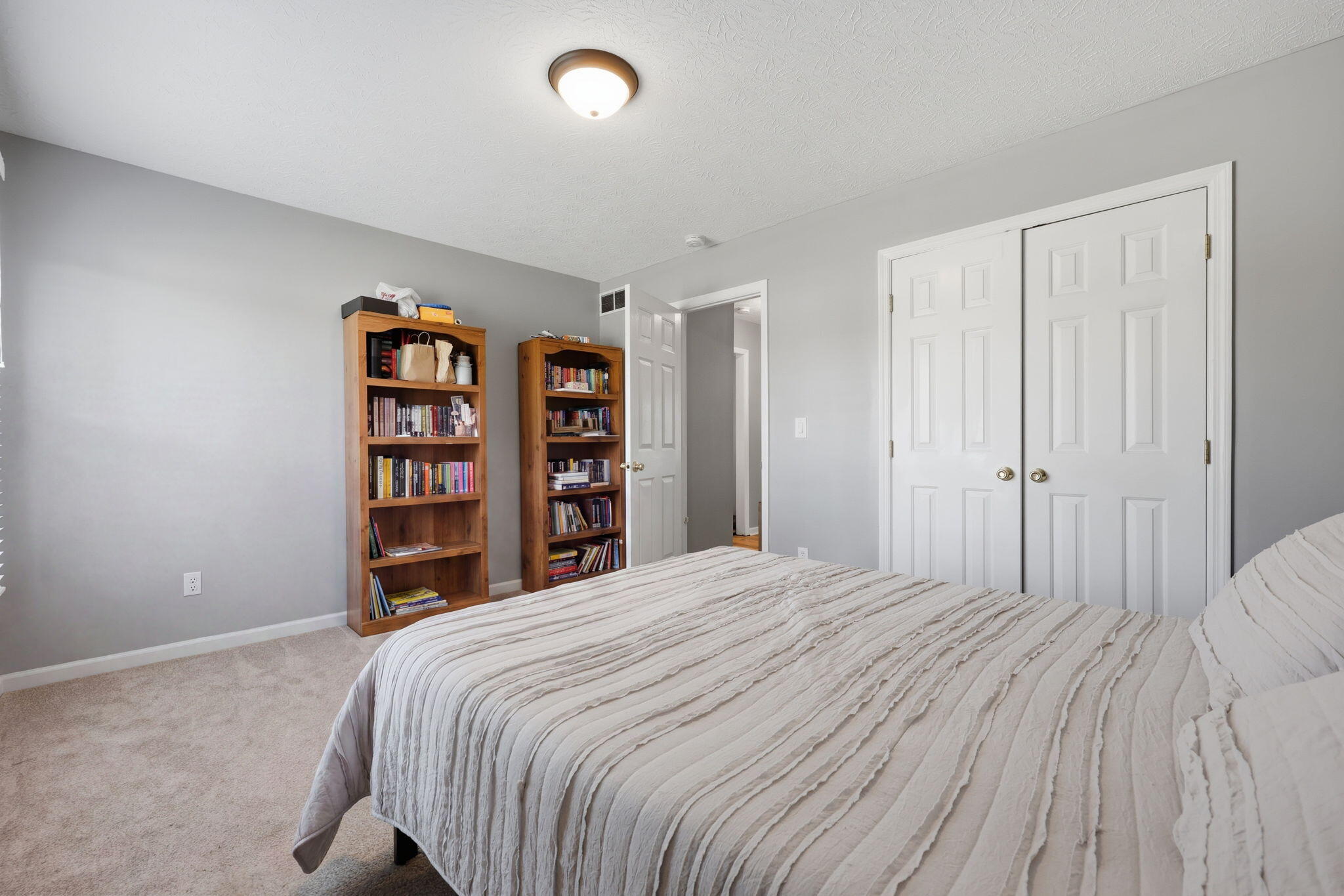 516 Chaucer Drive Property Photo 8
