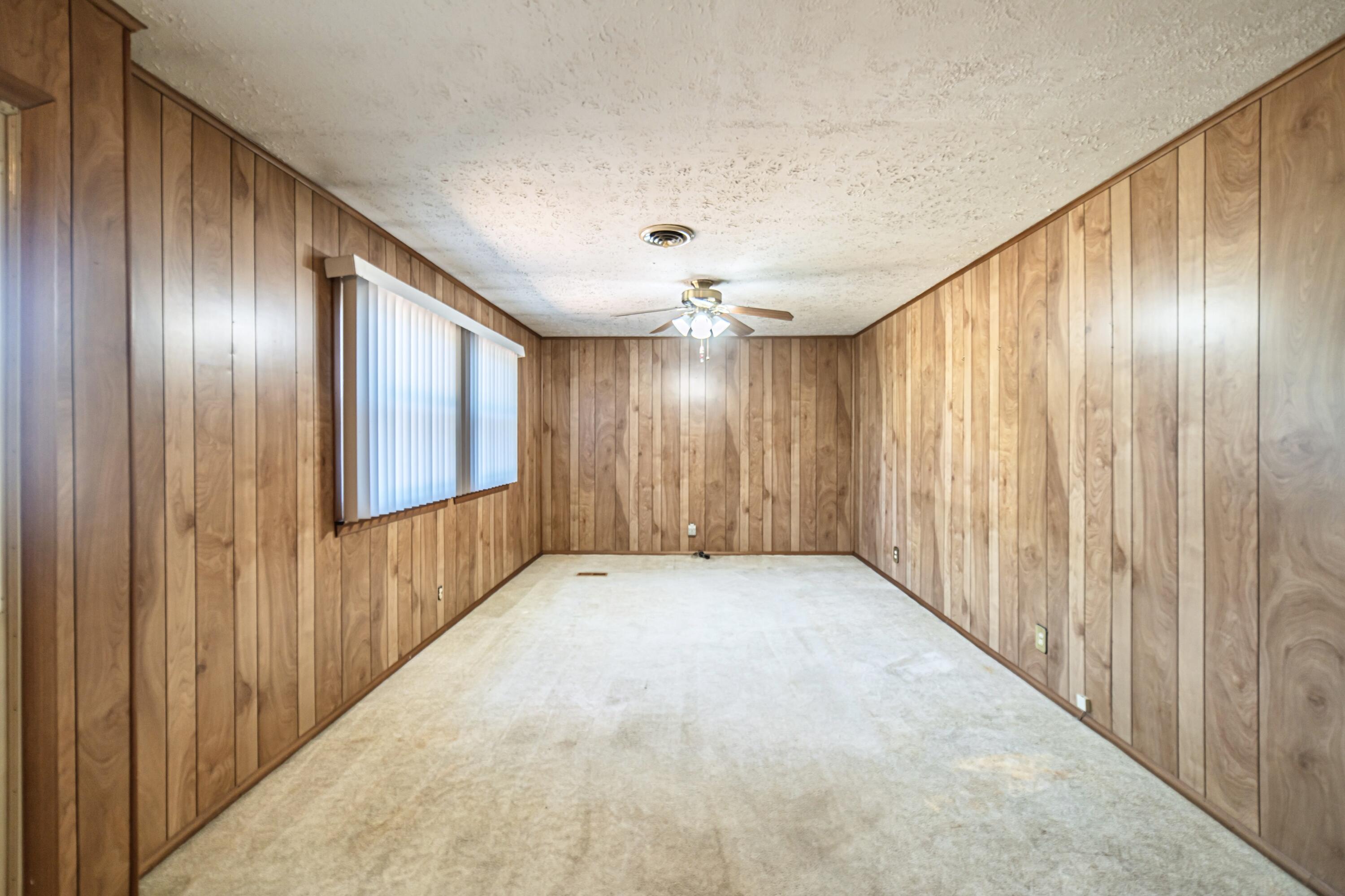 628 W Elm Street Property Photo 12