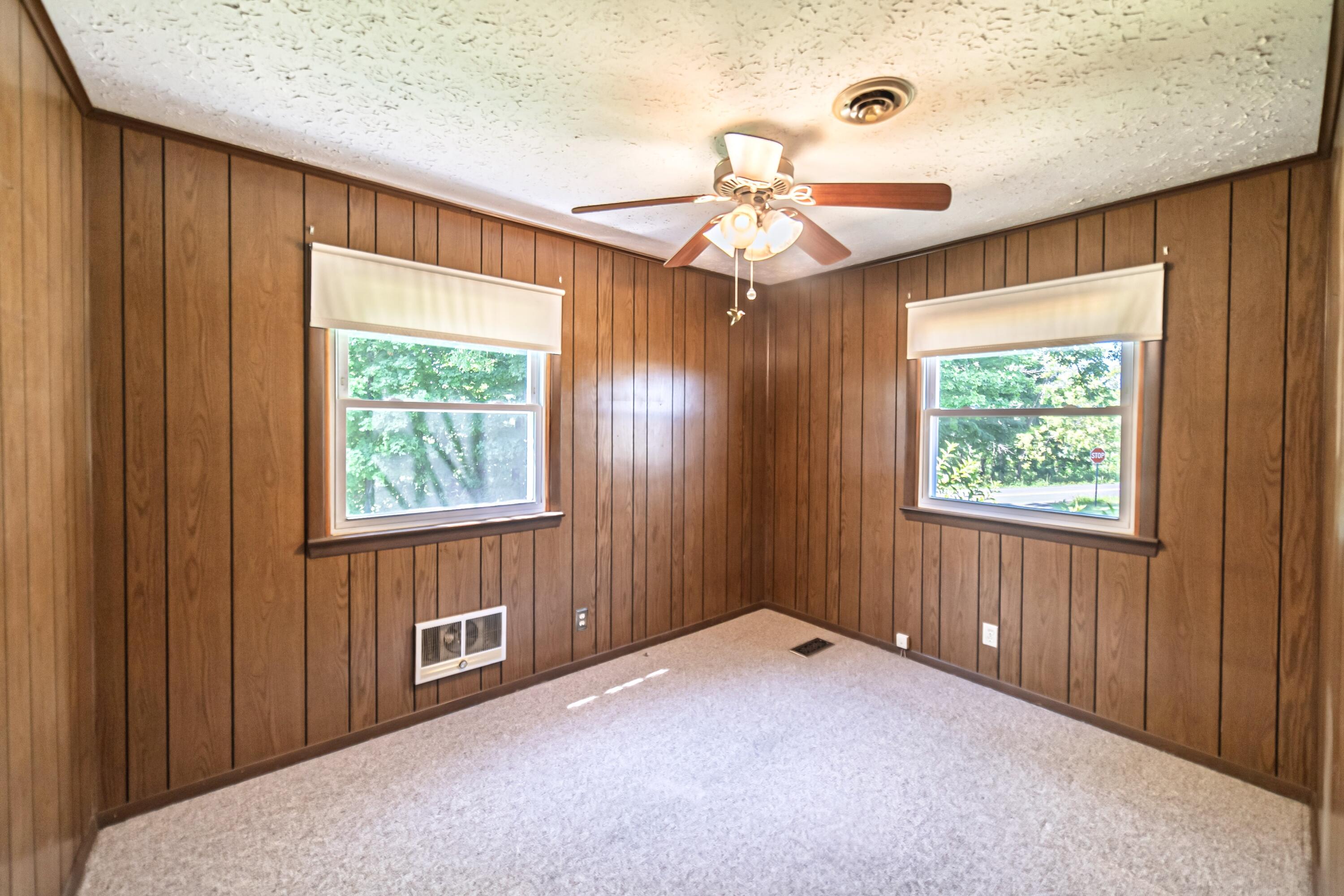 628 W Elm Street Property Photo 18