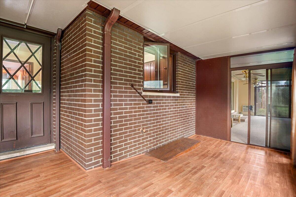98 E Wyrick Street Property Photo 37