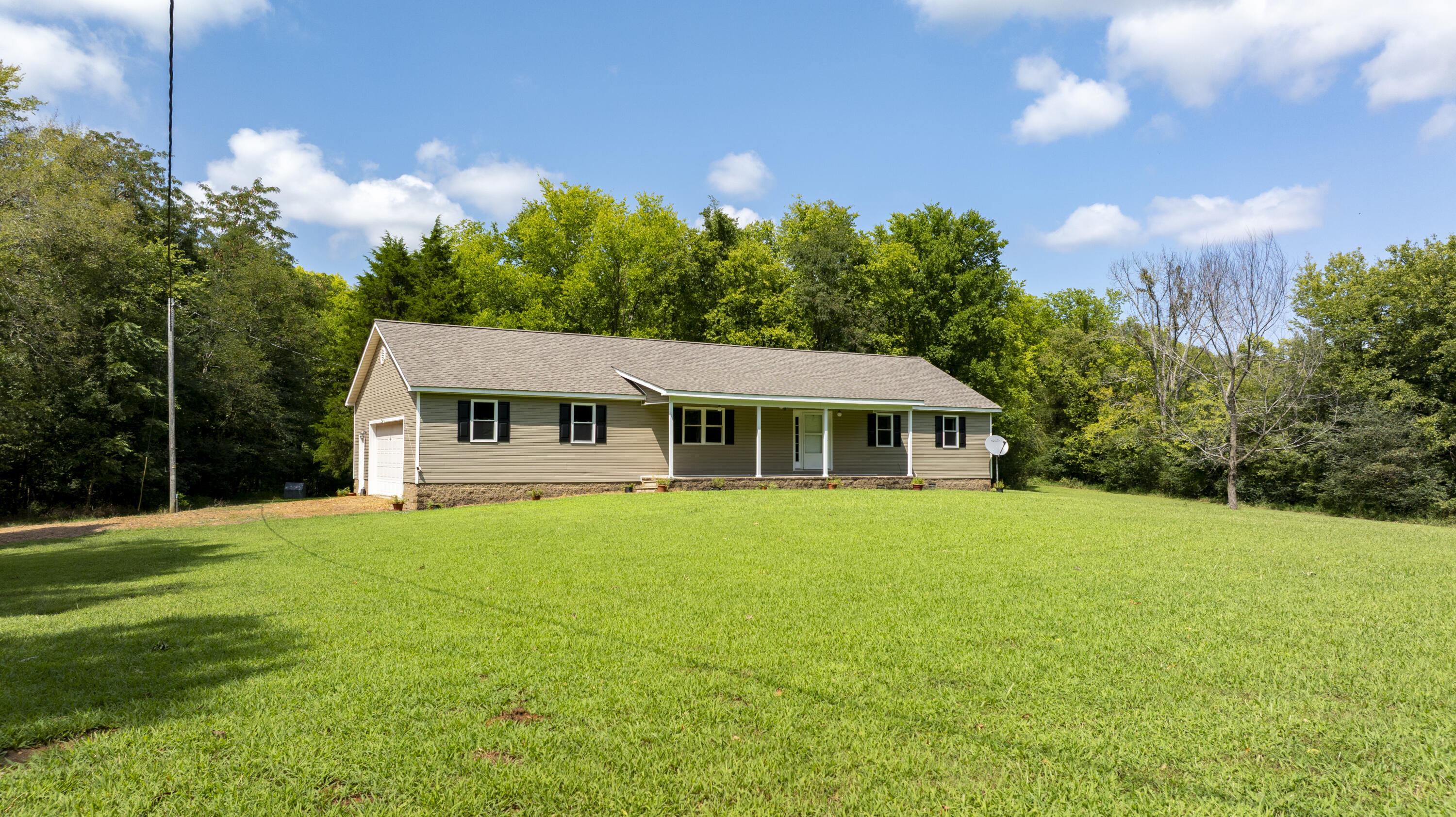 3650 Old Newburg Road Property Photo 6