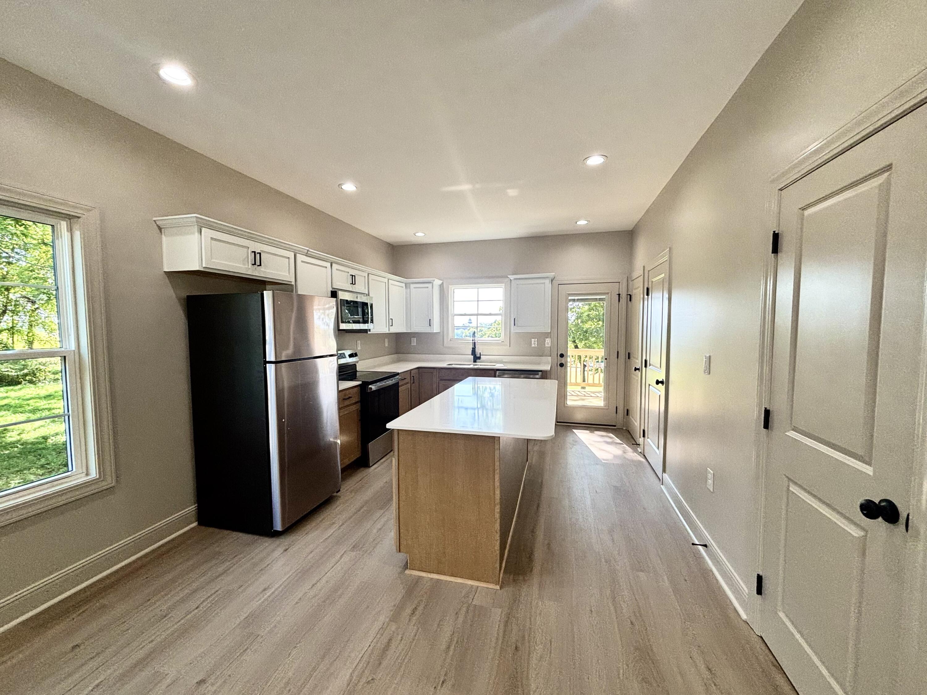 2121 Butler Road Property Photo 4
