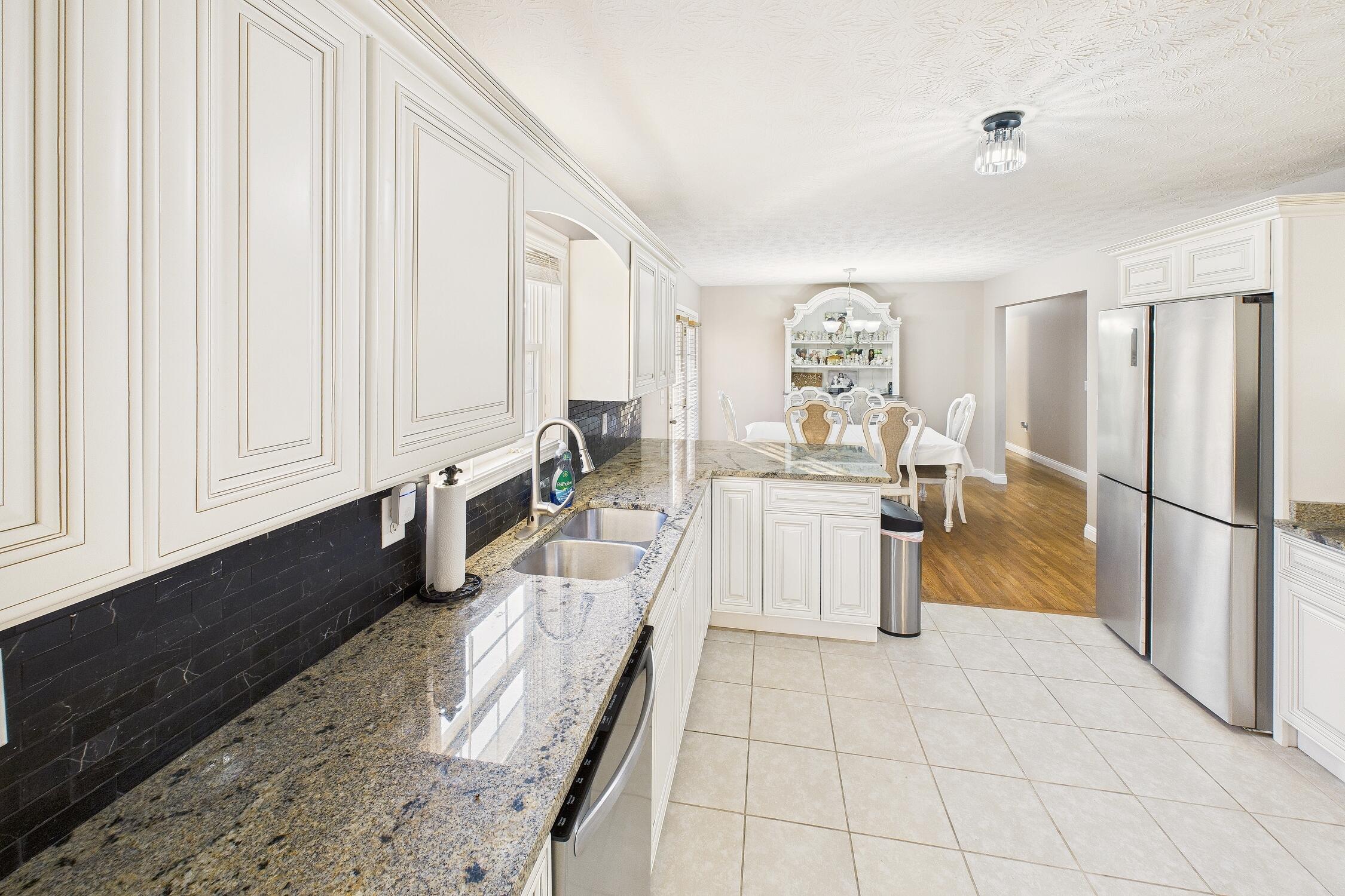 15 April Lane Property Photo 14