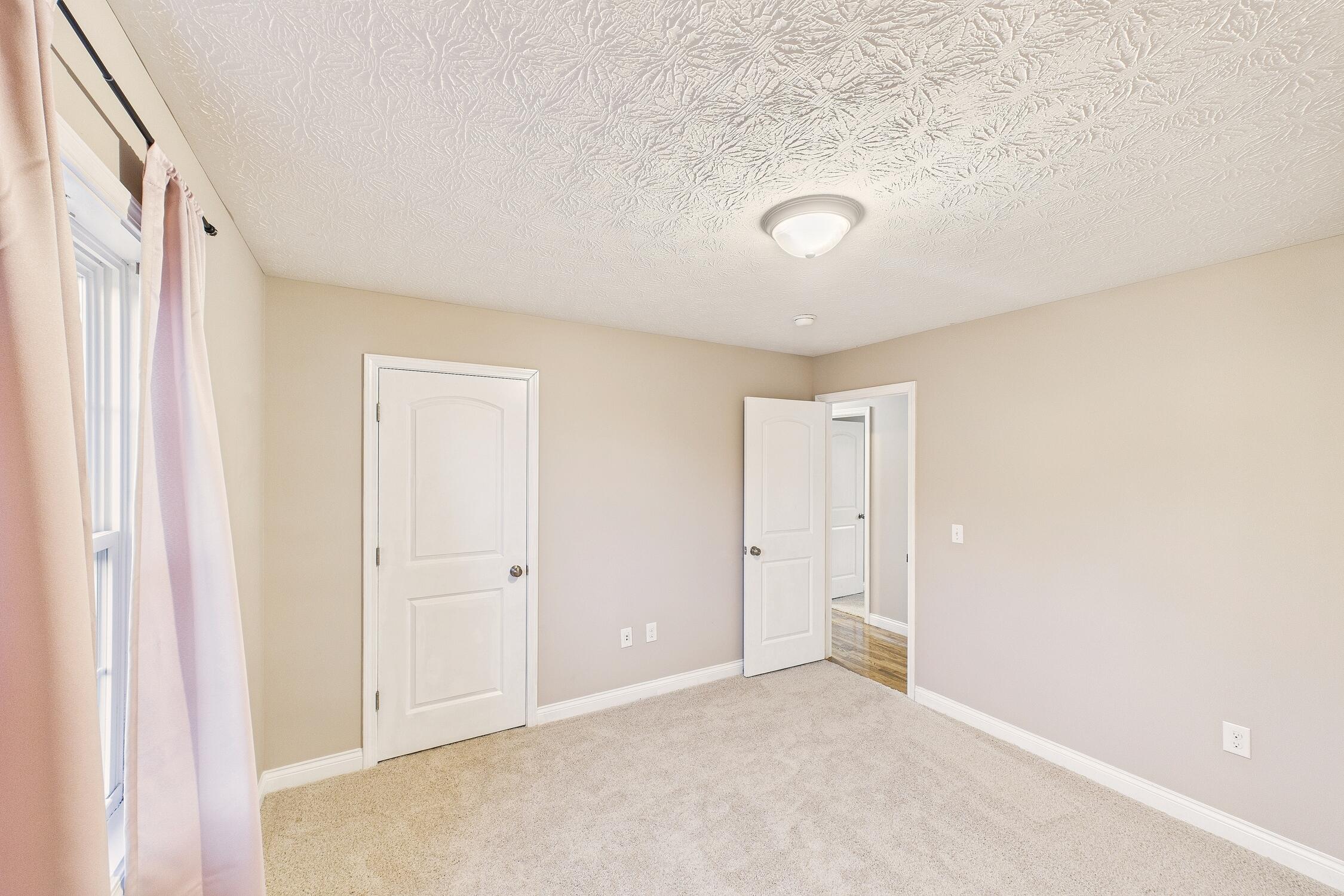 15 April Lane Property Photo 25