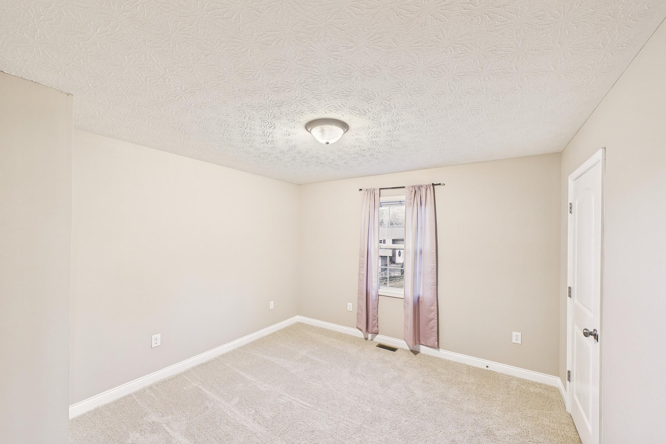 15 April Lane Property Photo 26
