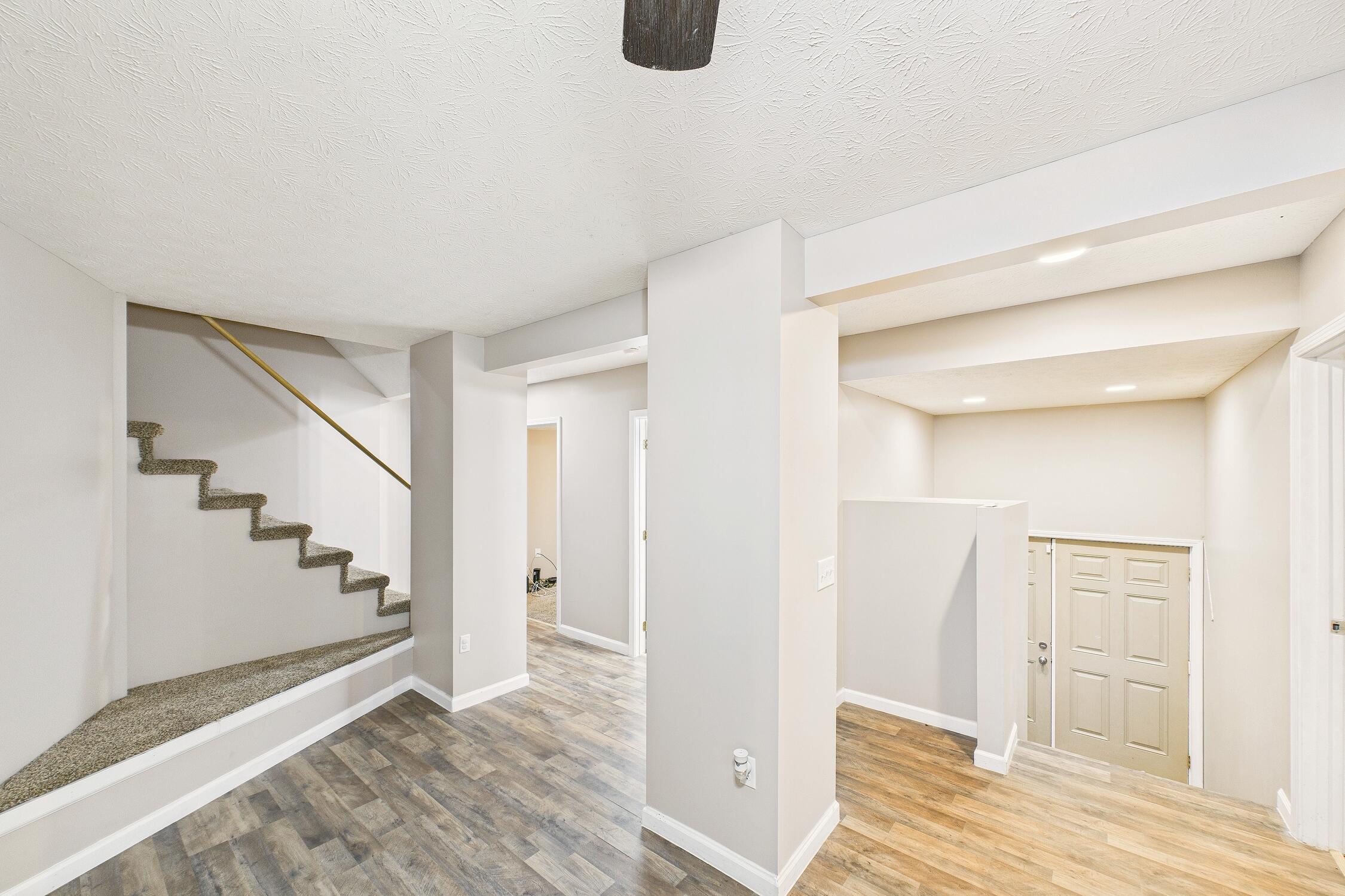 15 April Lane Property Photo 42