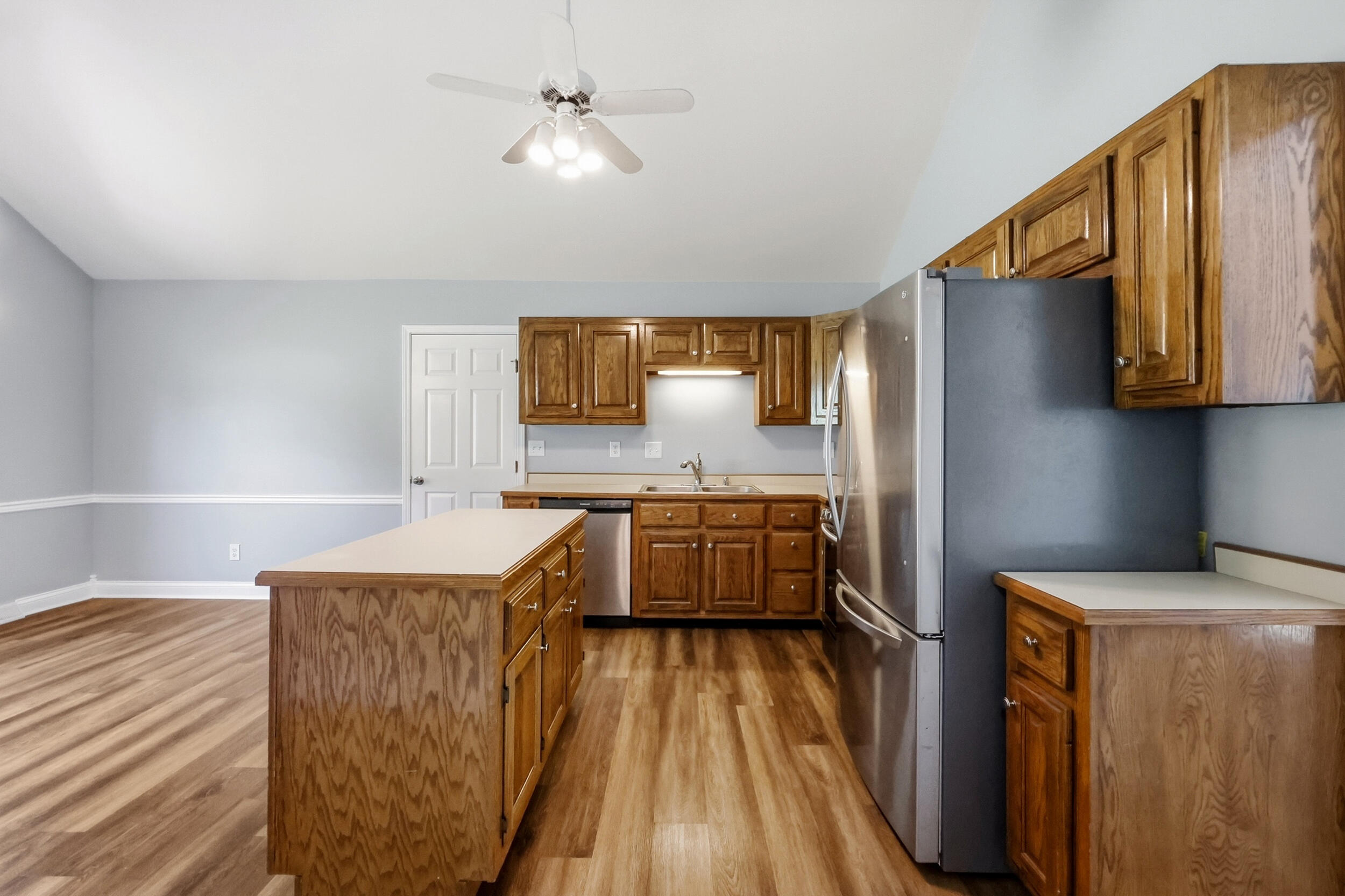 112 Silvercreek Drive Property Photo 10
