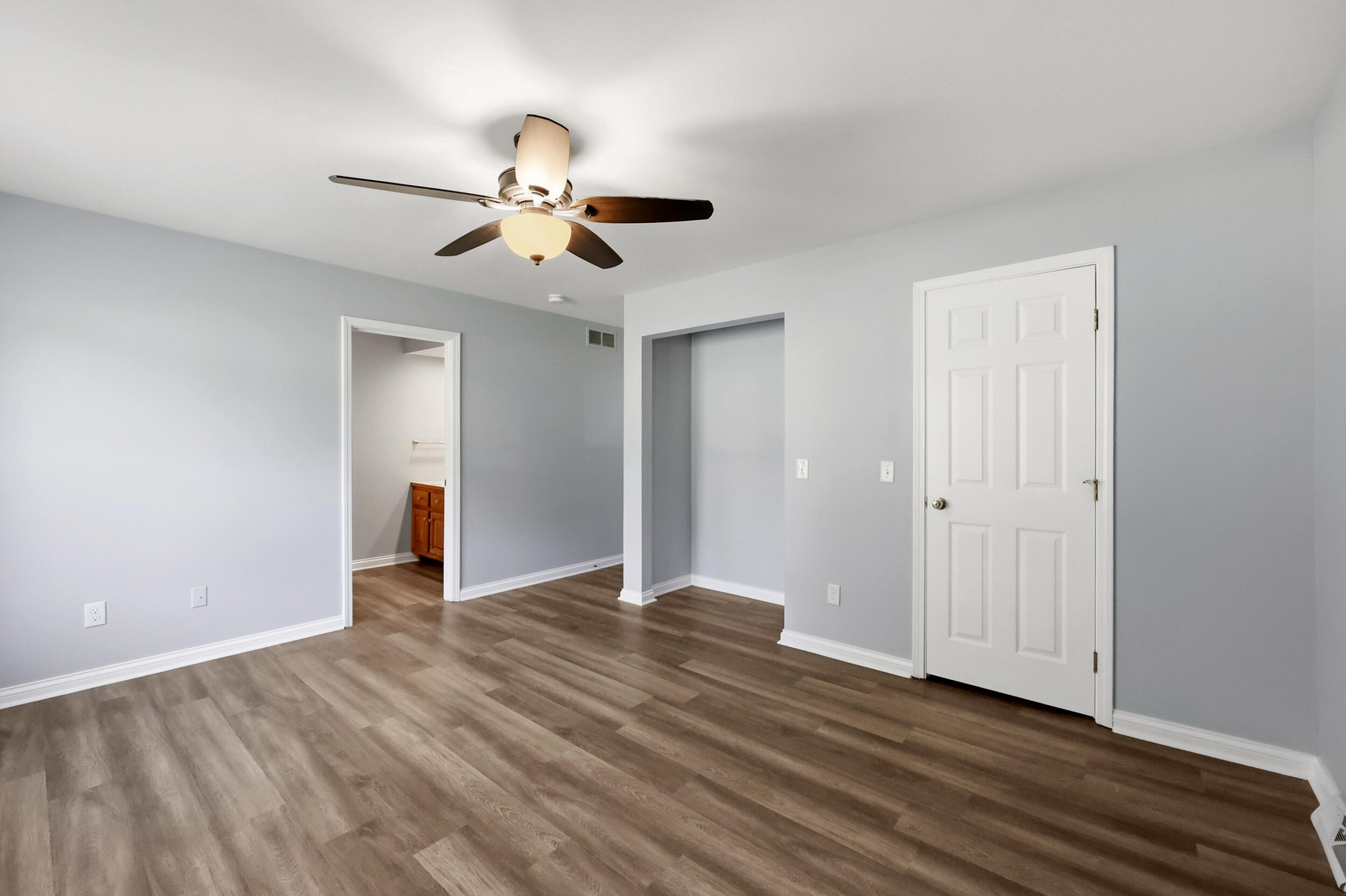 112 Silvercreek Drive Property Photo 22