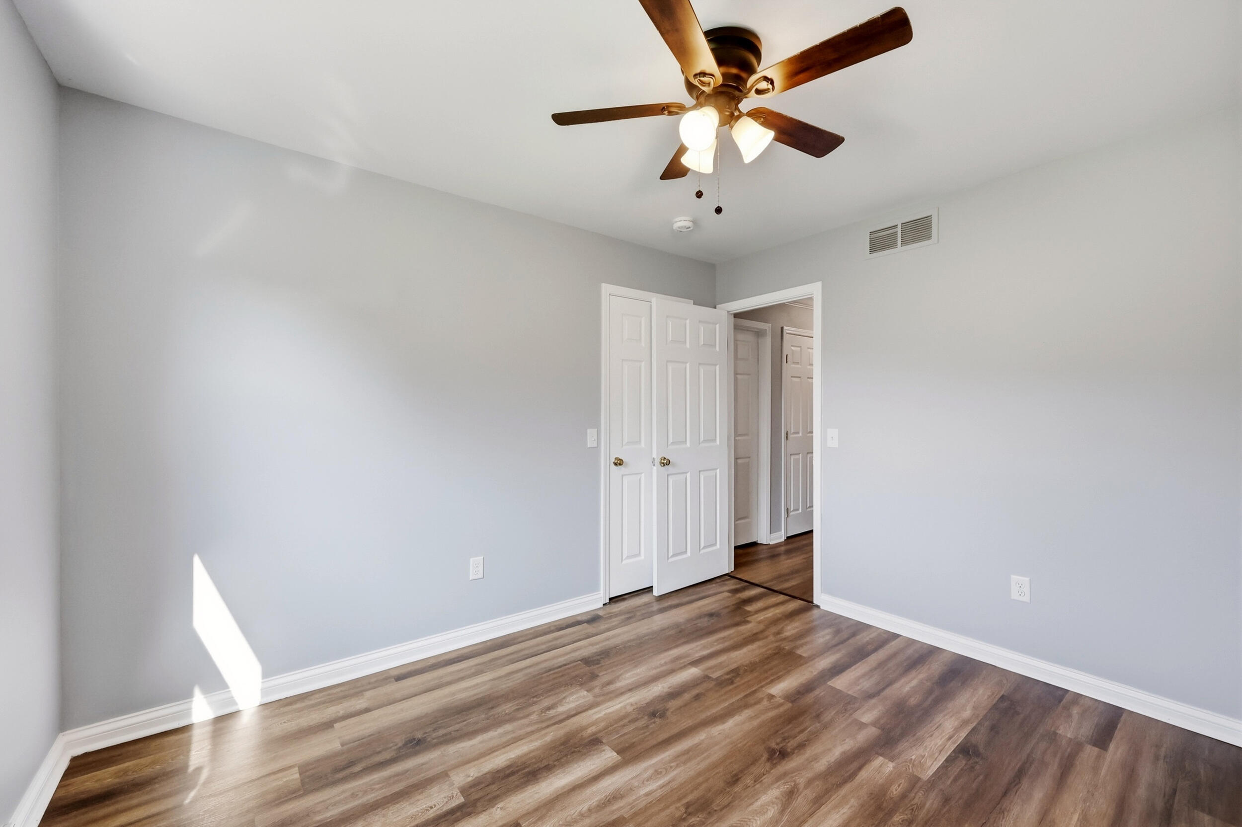 112 Silvercreek Drive Property Photo 26