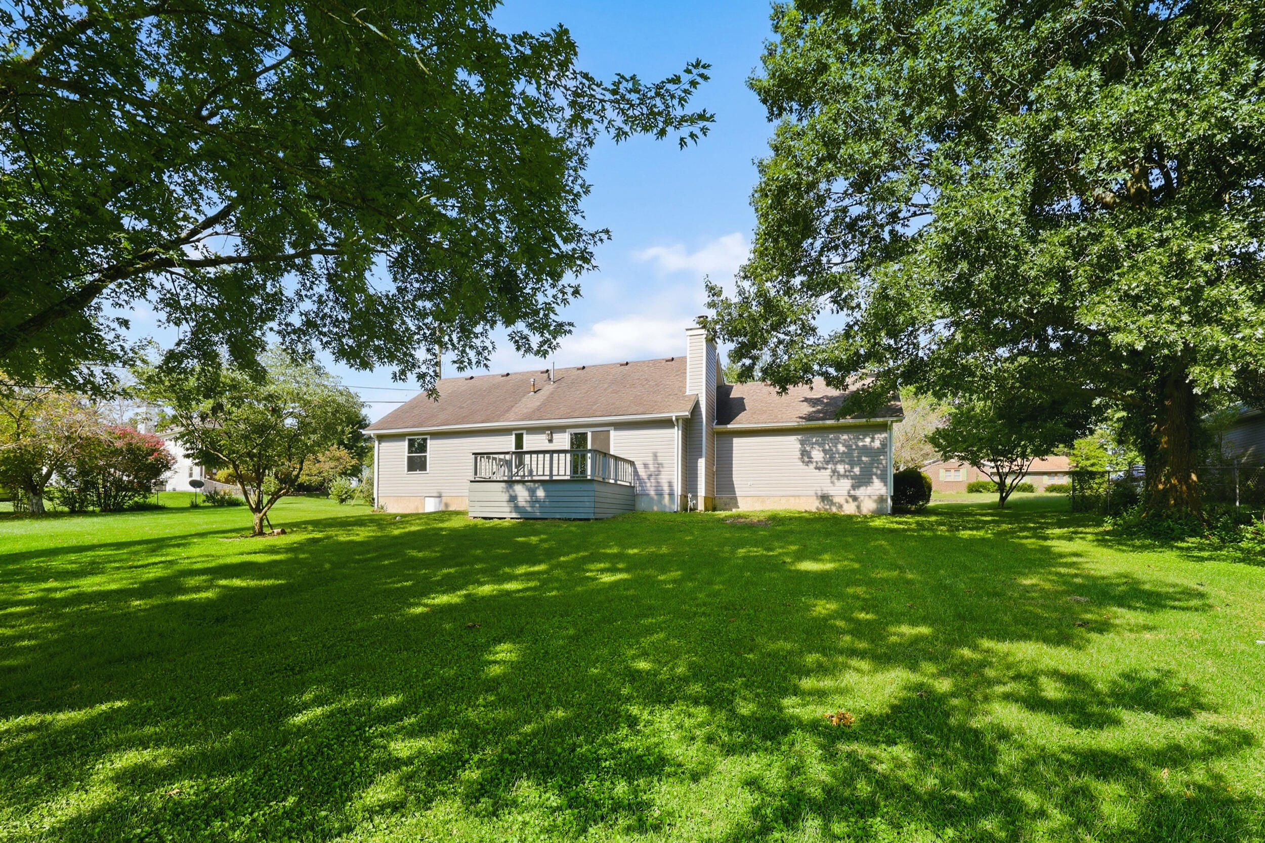 112 Silvercreek Drive Property Photo 34