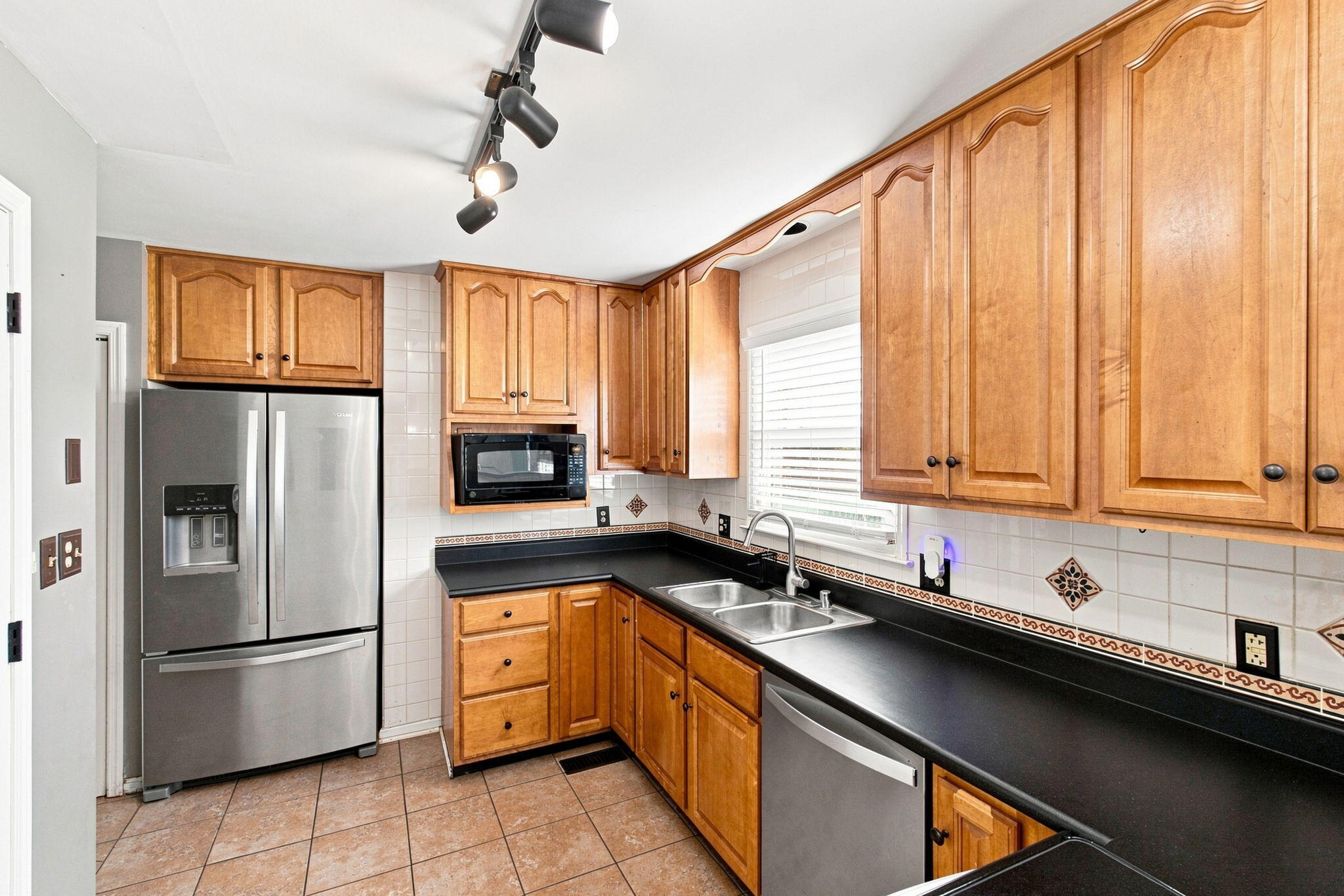 3316 Fox Den Circle Property Photo 18