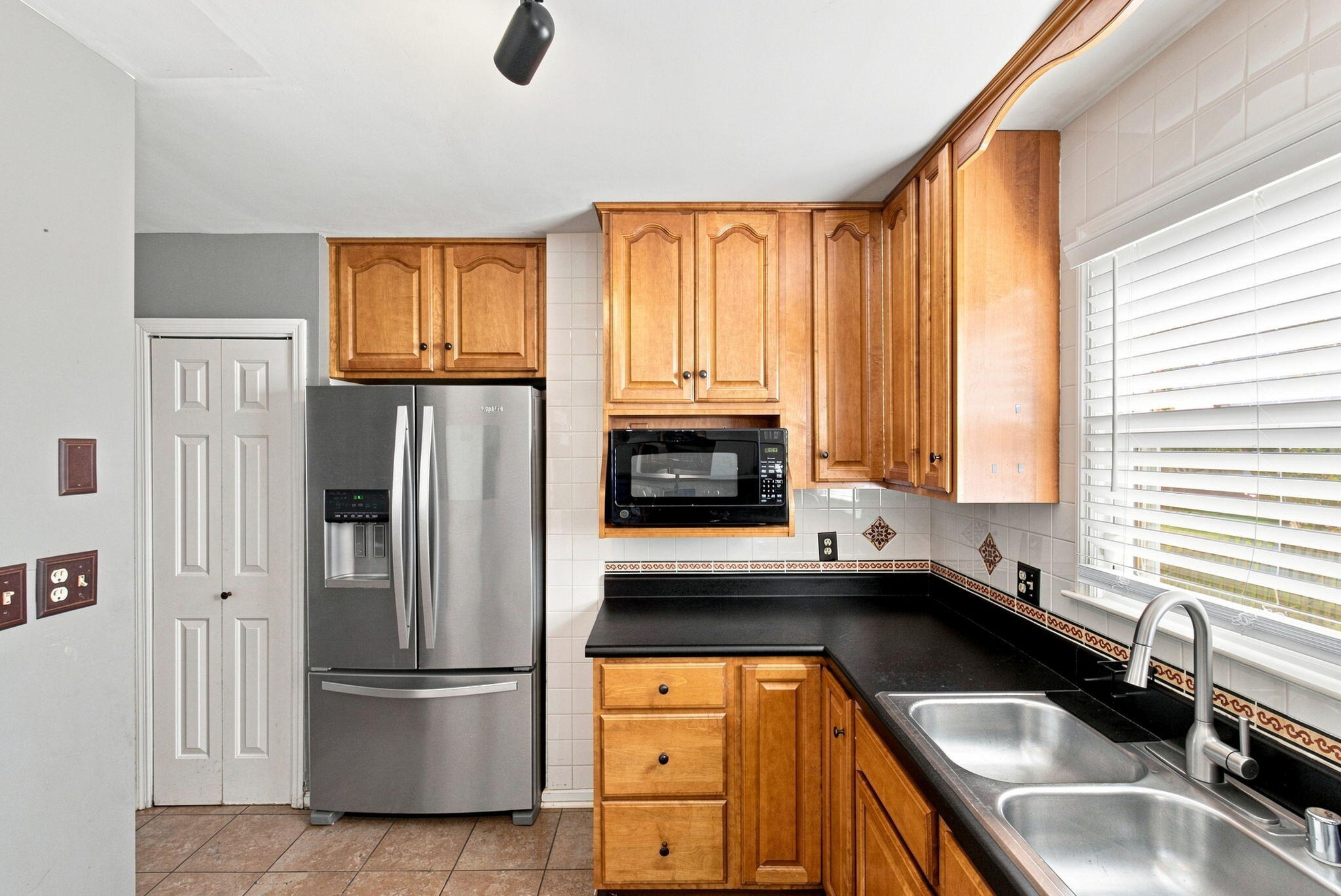 3316 Fox Den Circle Property Photo 21