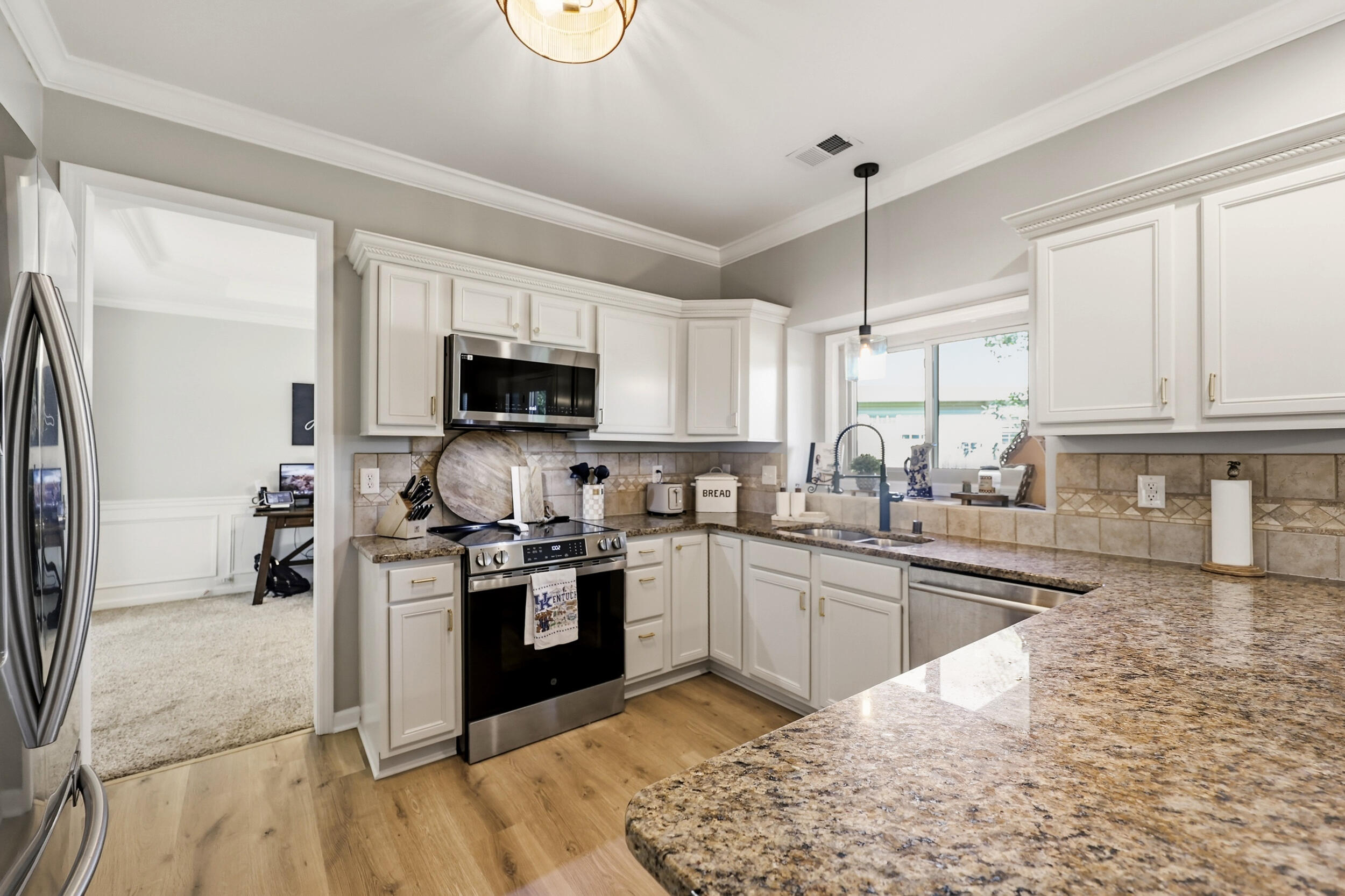 4405 Riverside Court Property Photo 10