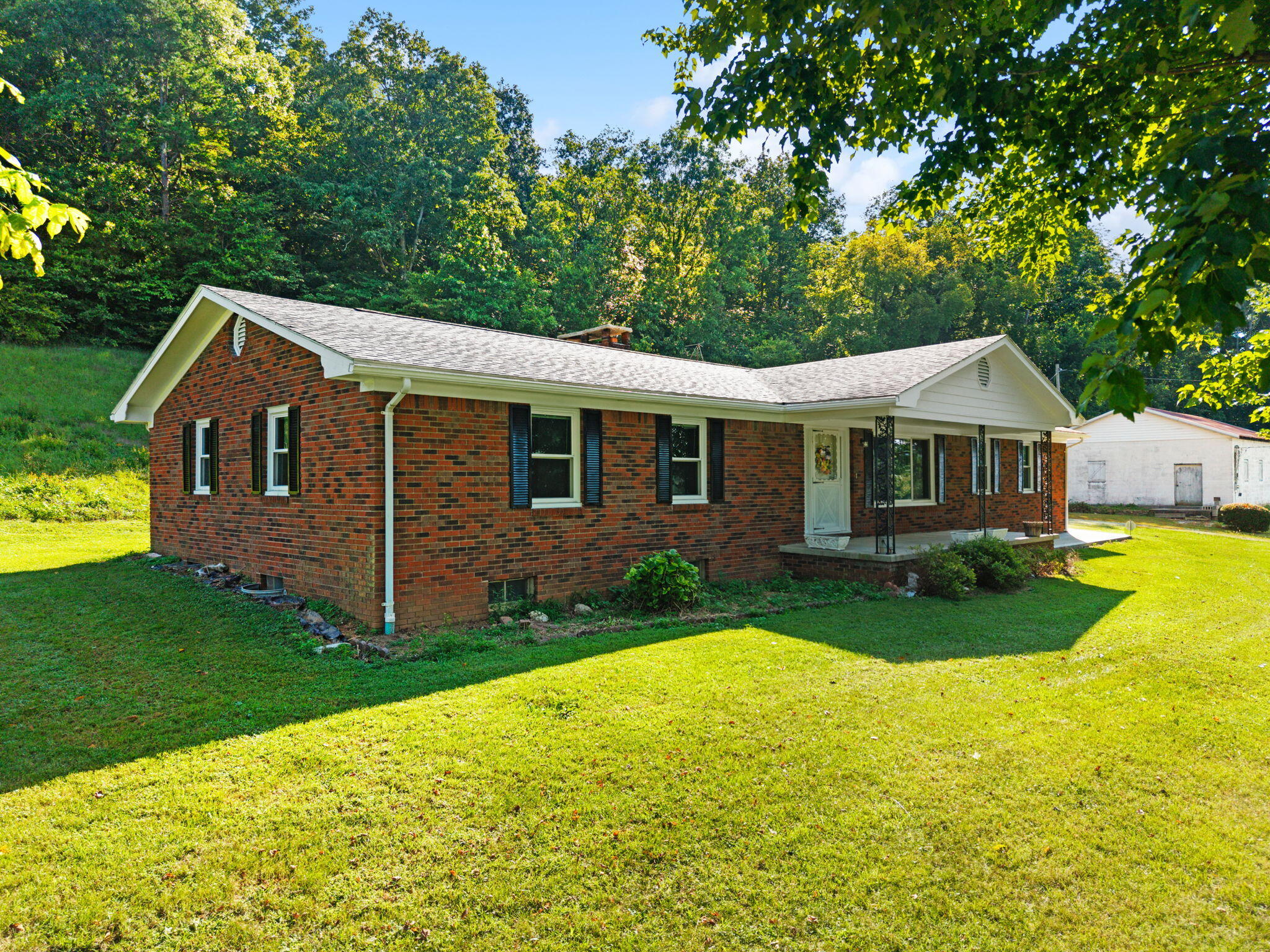 4927 Ky-92 Property Photo 4