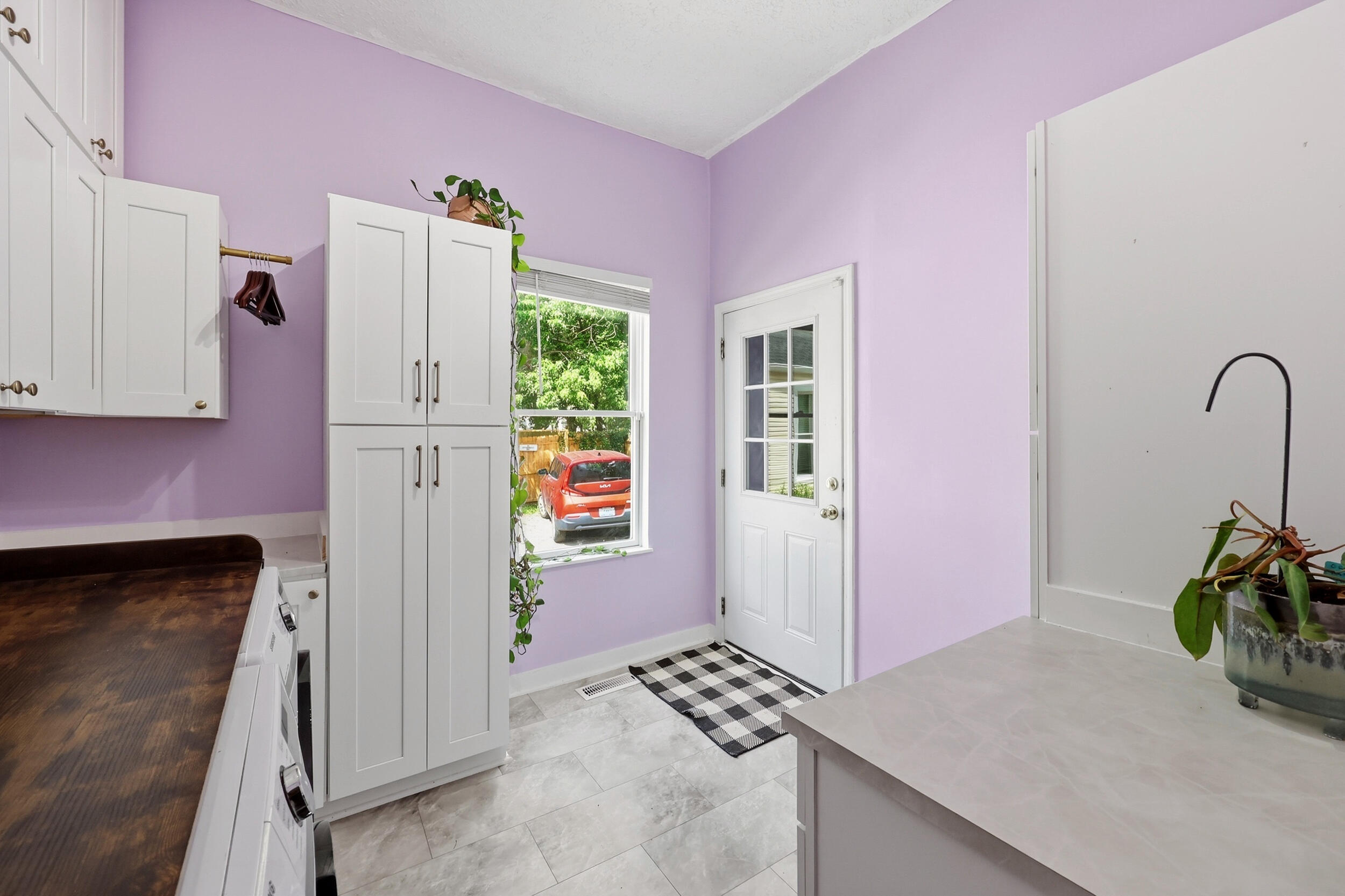 223 E Loudon Avenue Property Photo 18