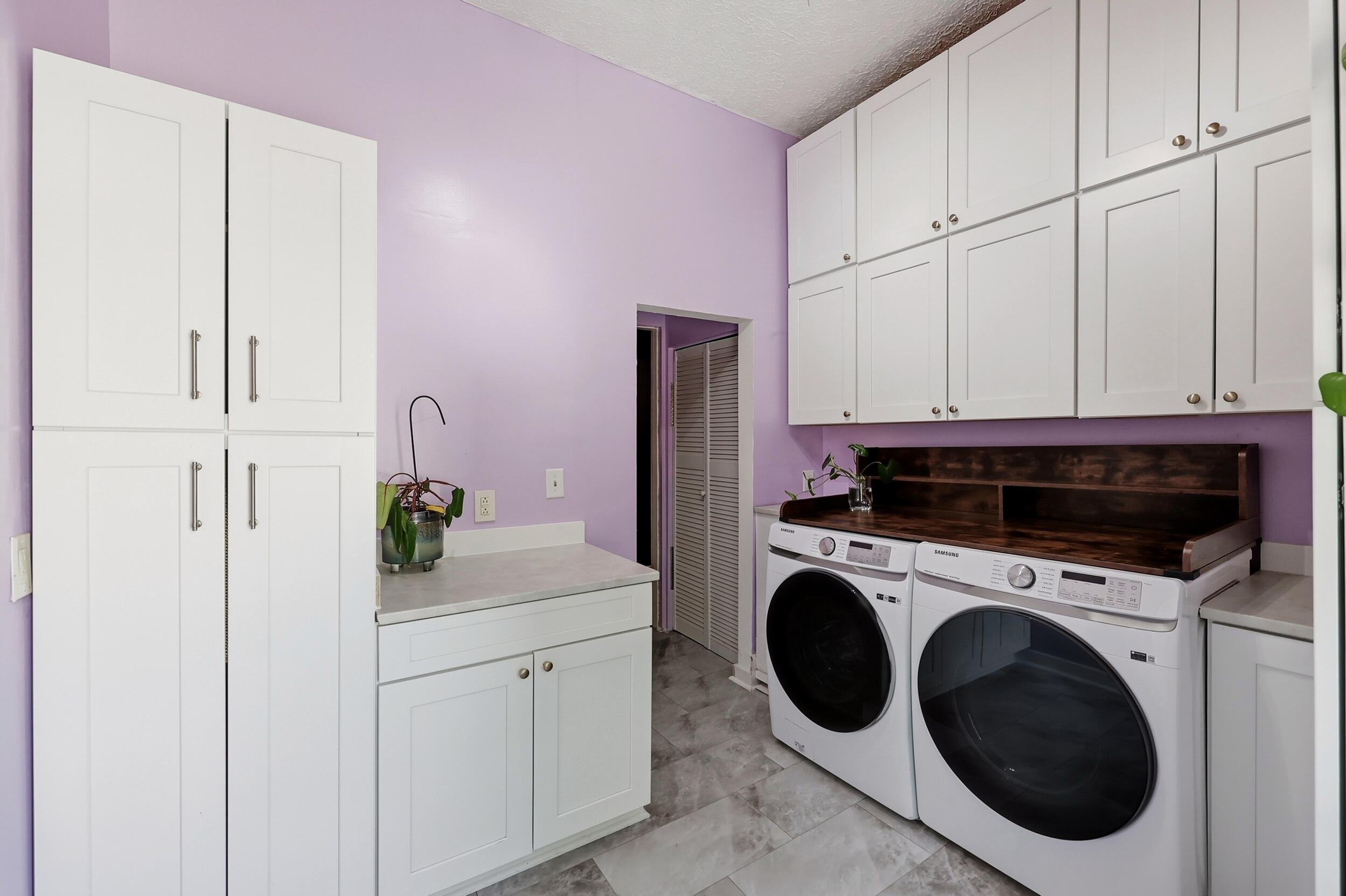 223 E Loudon Avenue Property Photo 19