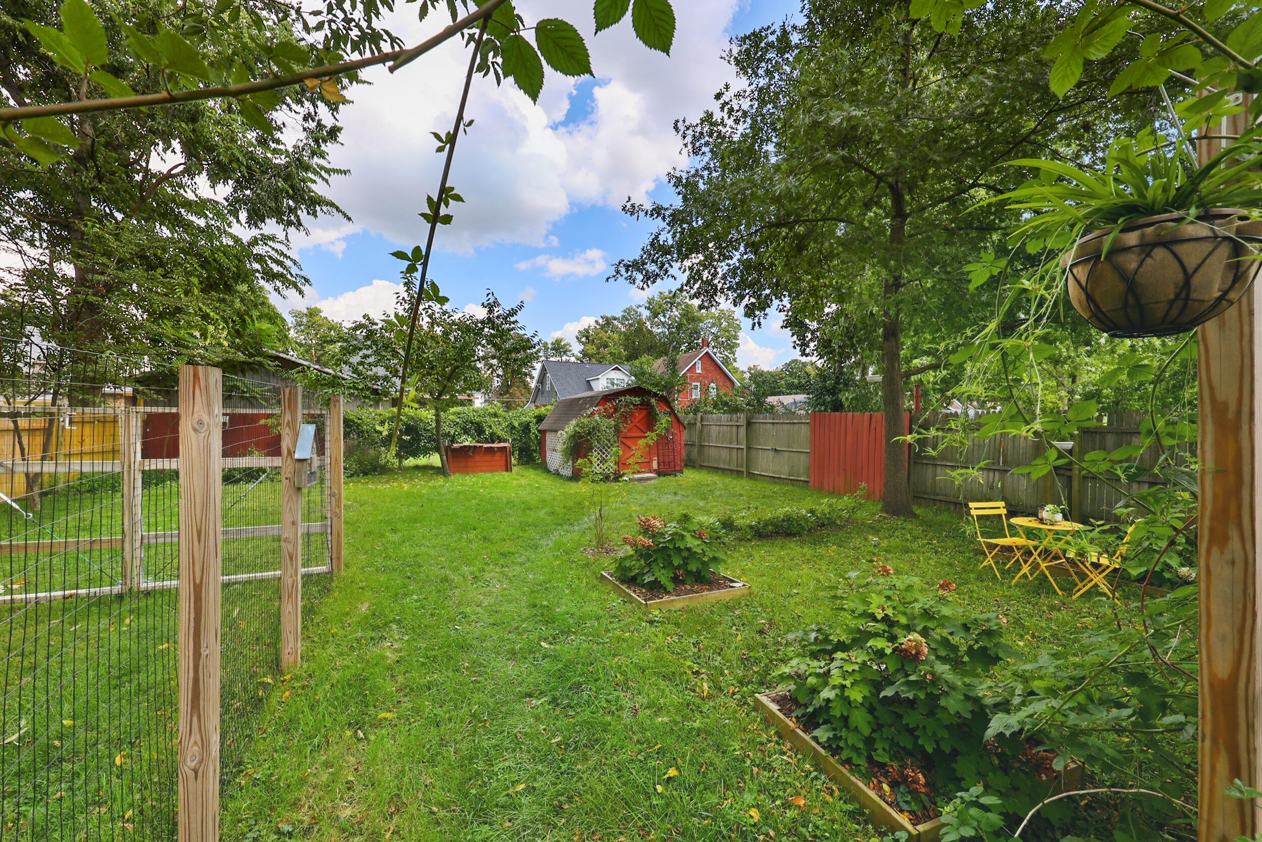 223 E Loudon Avenue Property Photo 42