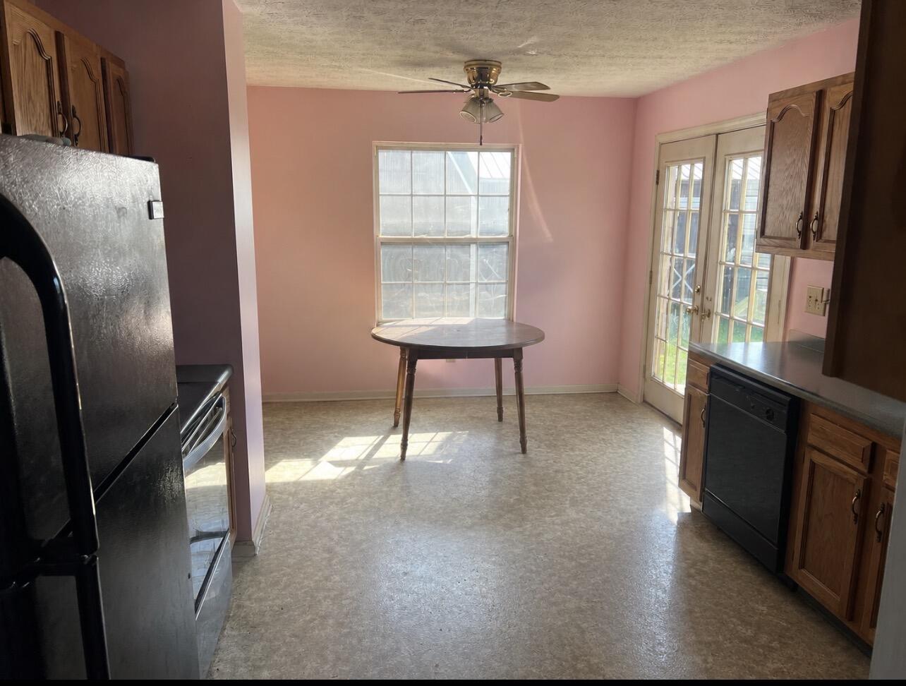 330 Vanover Way Property Photo 21