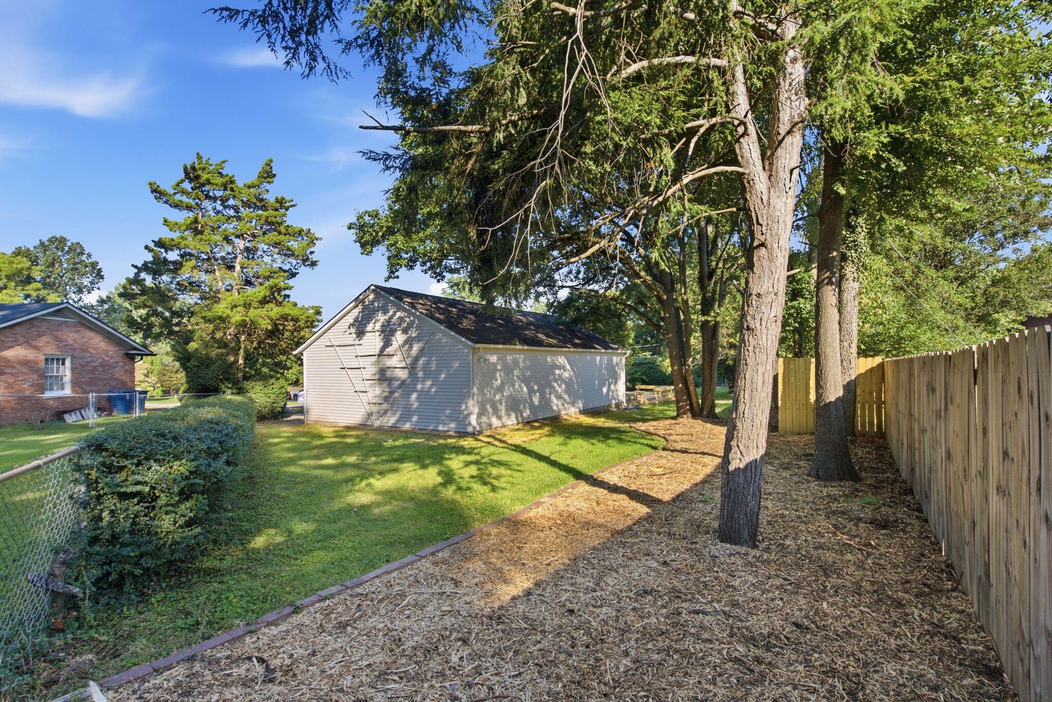 309 Thistleton Circle Property Photo 47