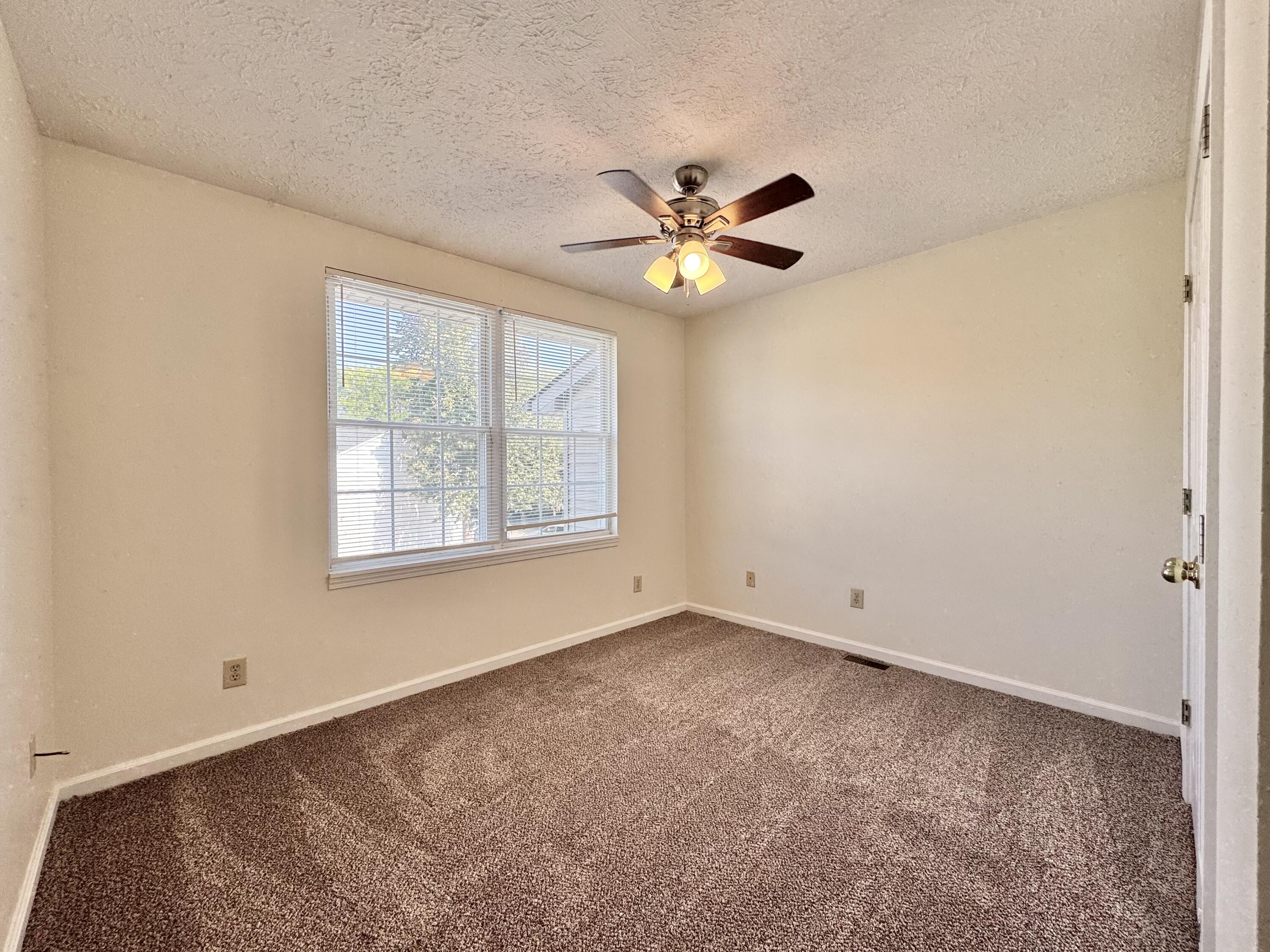 1100 Horsemans Lane 39 Property Photo 13
