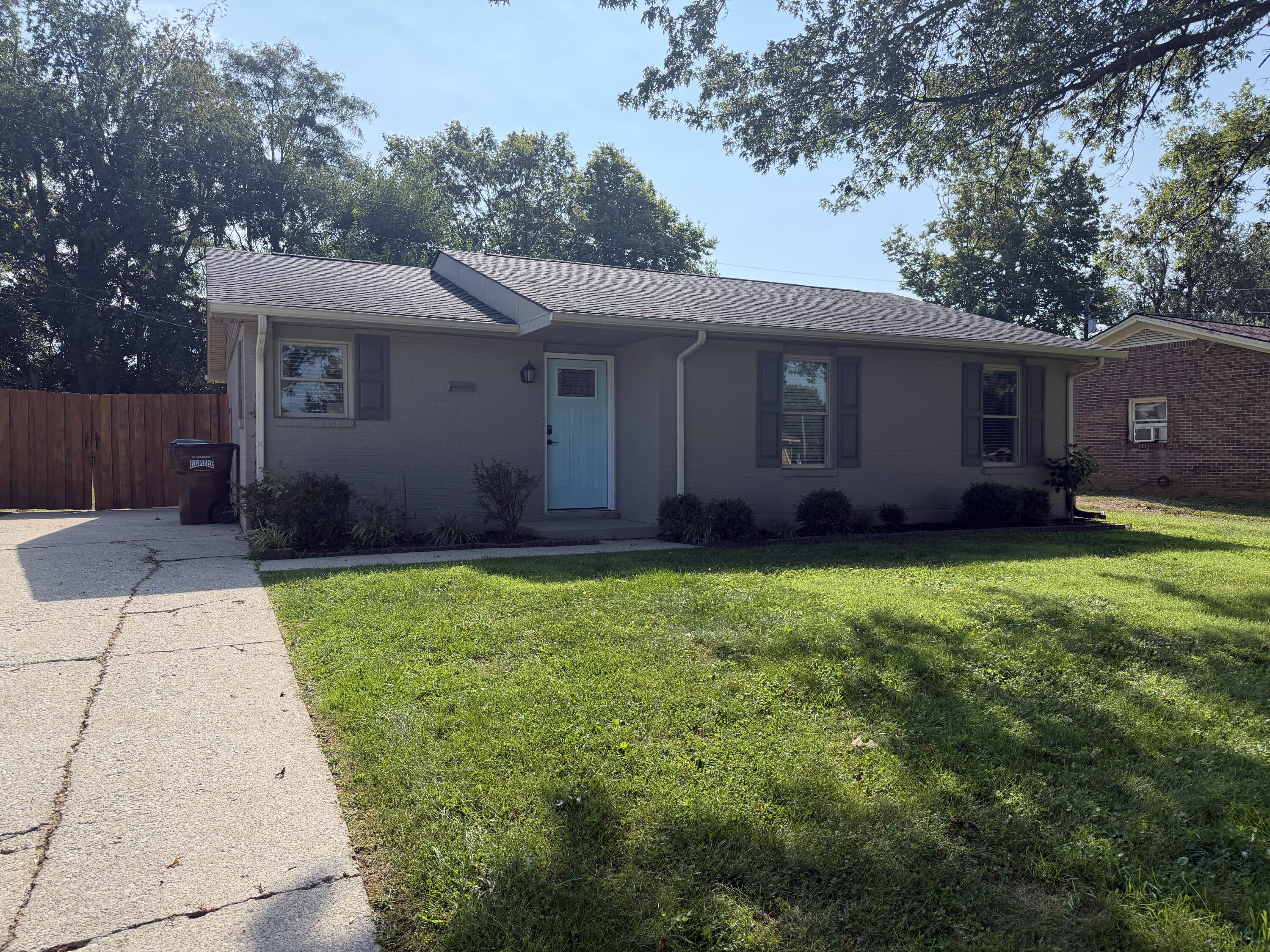 215 Robyn Drive Property Photo 2