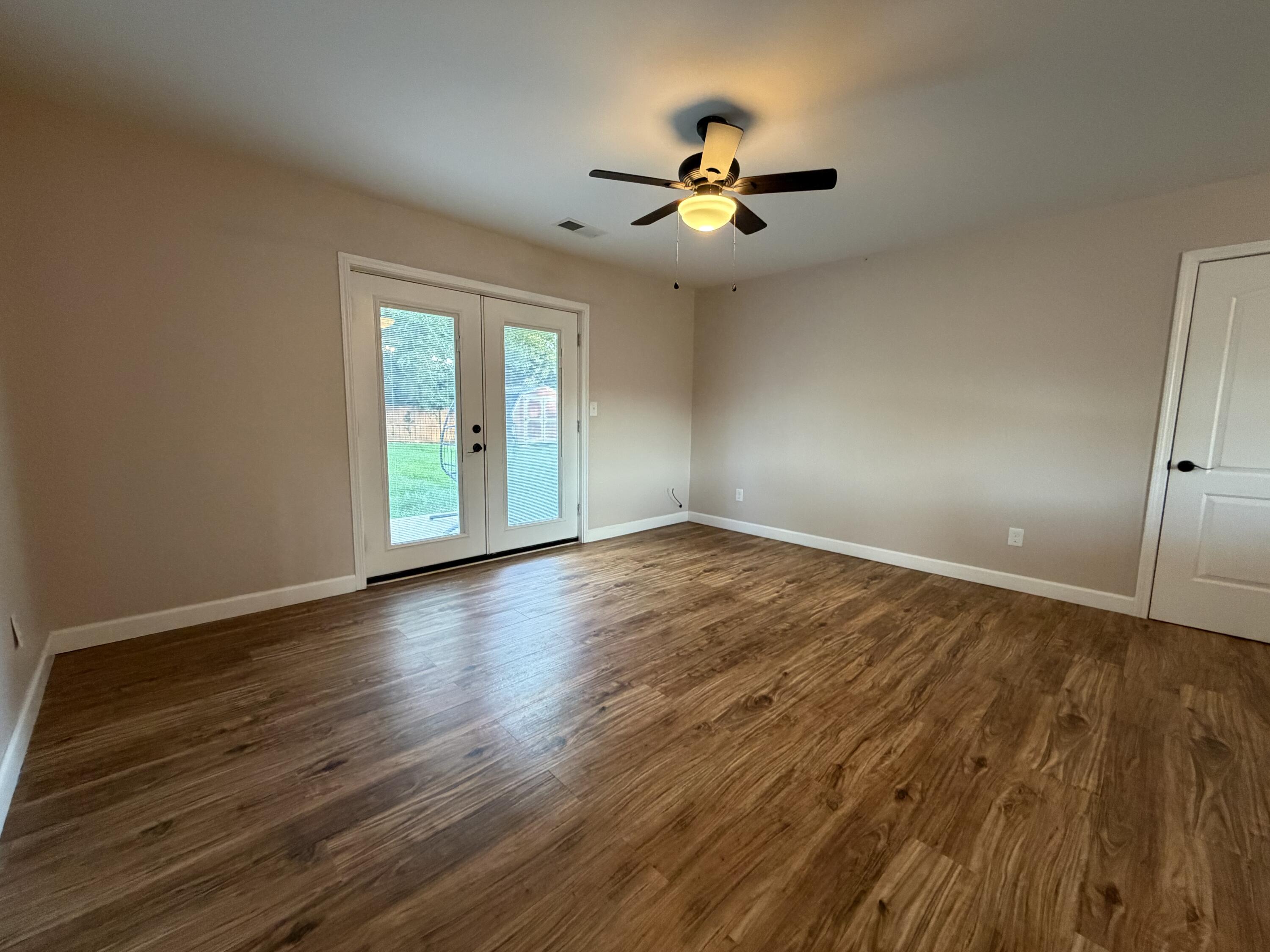 215 Robyn Drive Property Photo 12