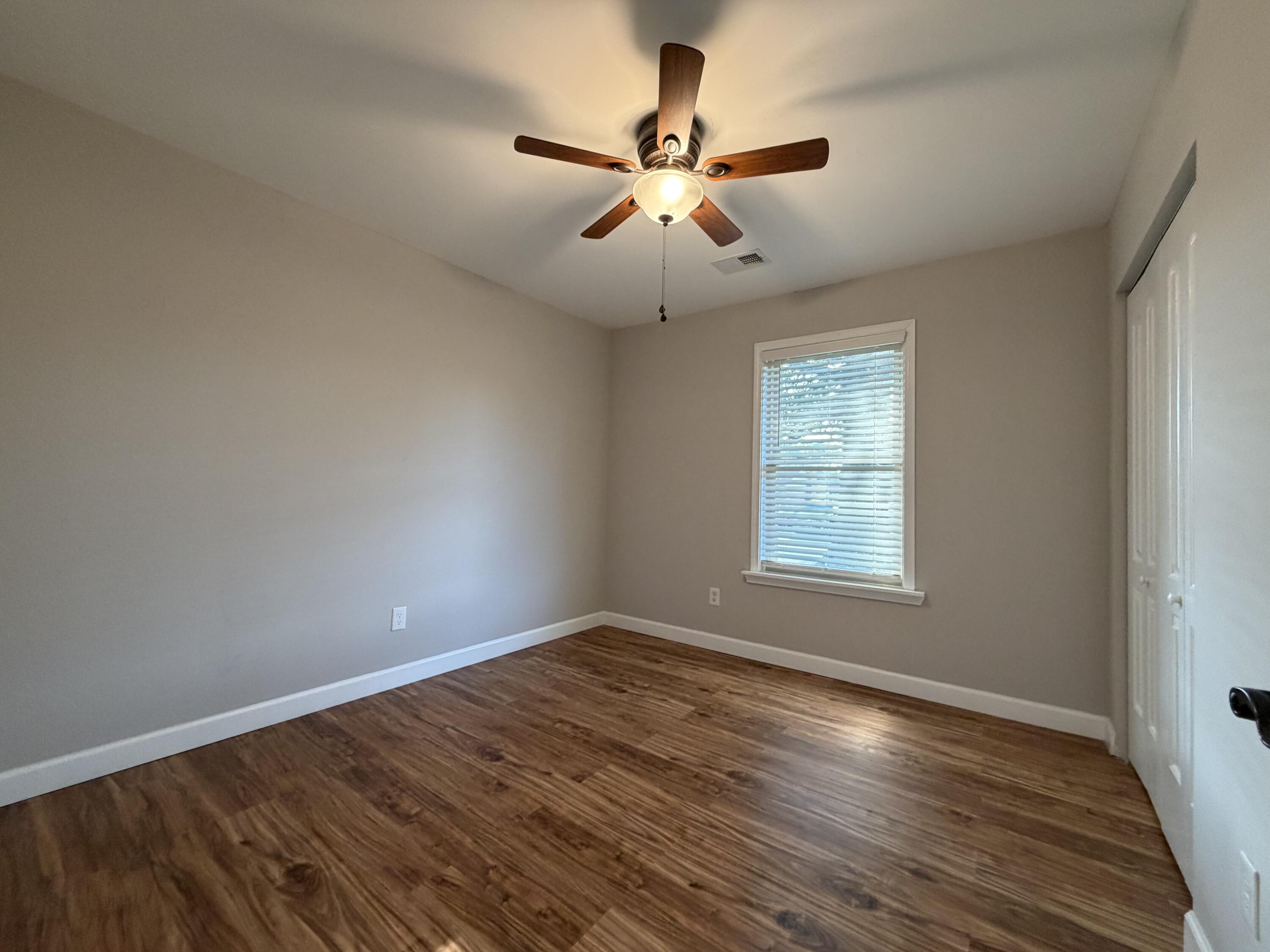 215 Robyn Drive Property Photo 16