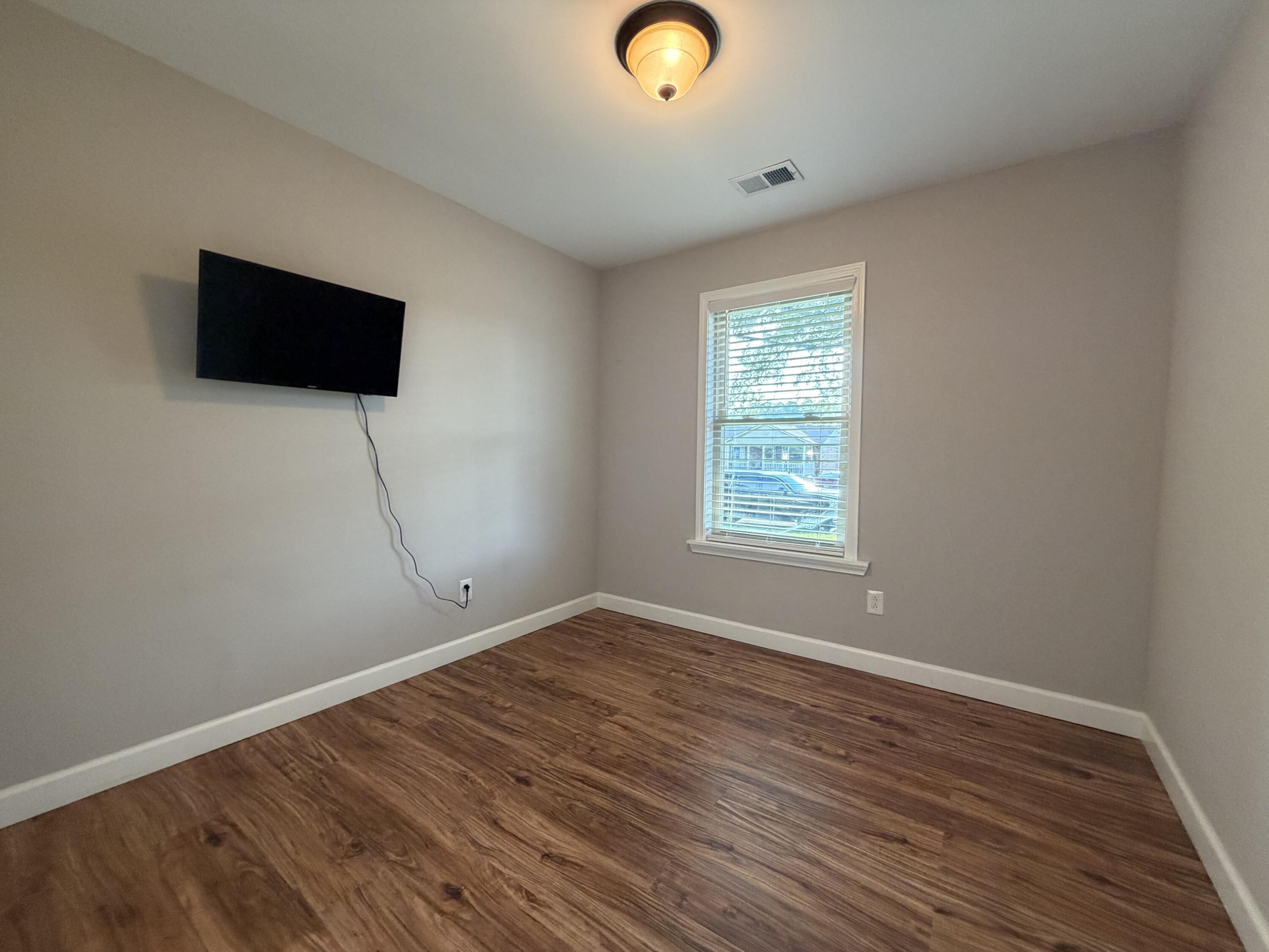 215 Robyn Drive Property Photo 19