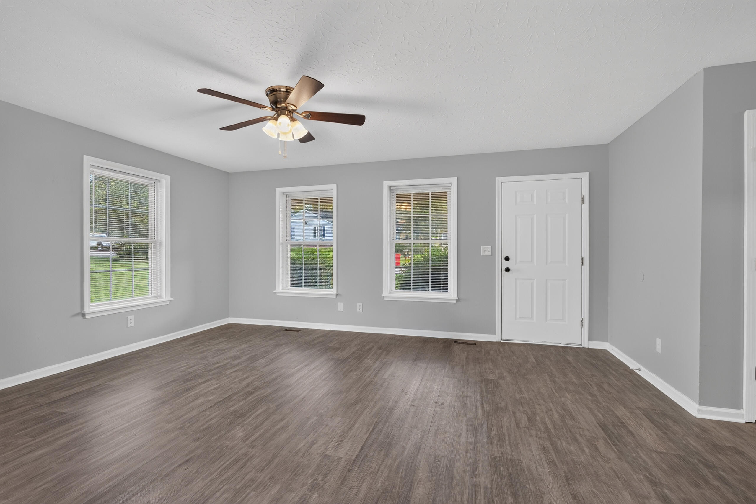 522 Acadia Way Property Photo 4