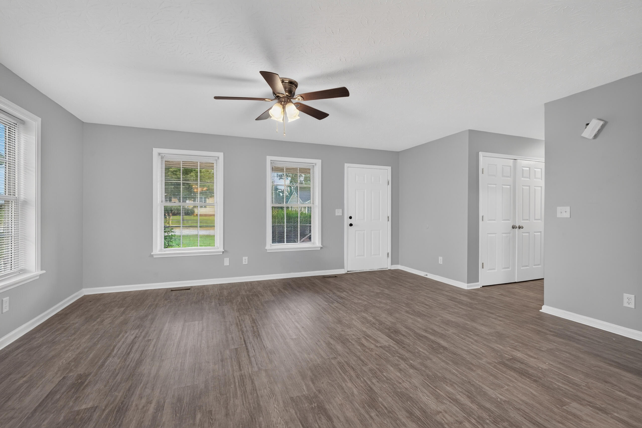522 Acadia Way Property Photo 5