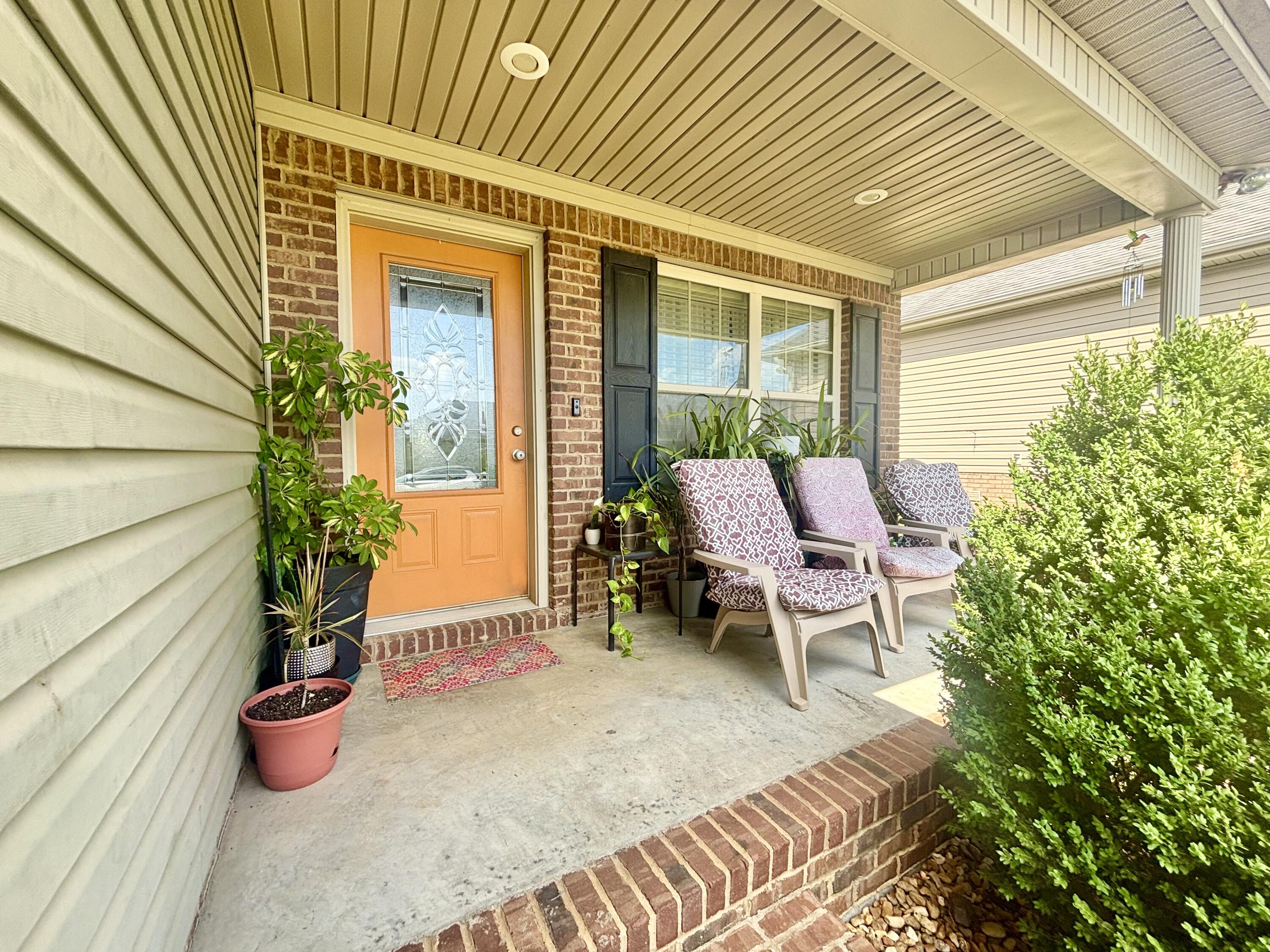 102 Saddlebrook Court Property Photo 2