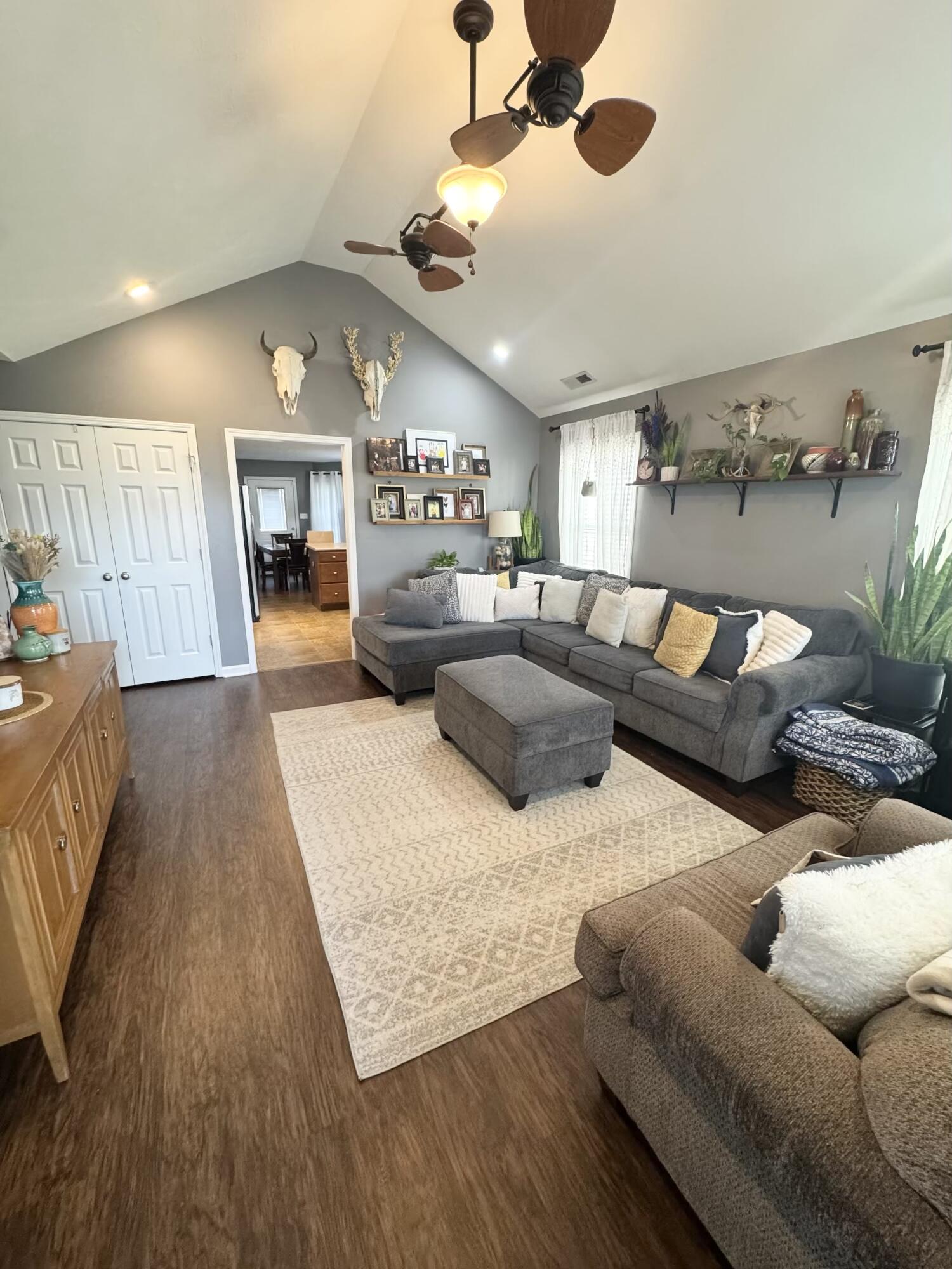 102 Saddlebrook Court Property Photo 4