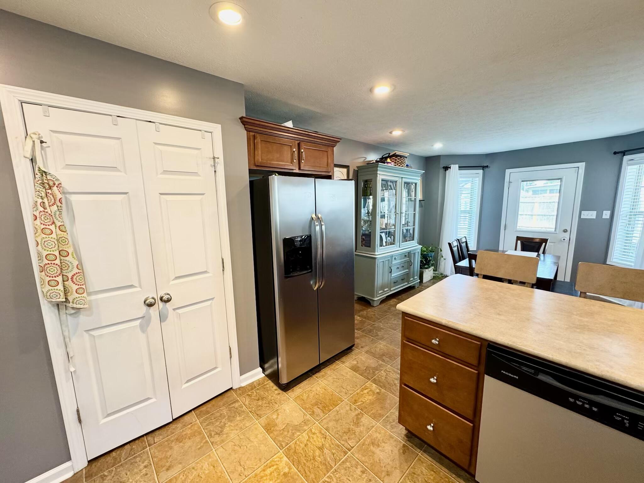 102 Saddlebrook Court Property Photo 20