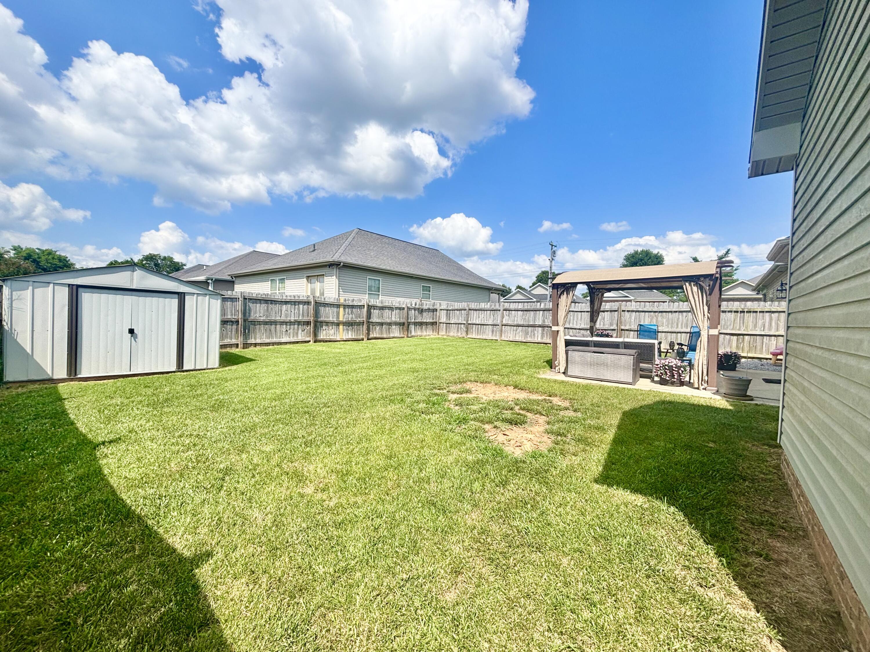 102 Saddlebrook Court Property Photo 30
